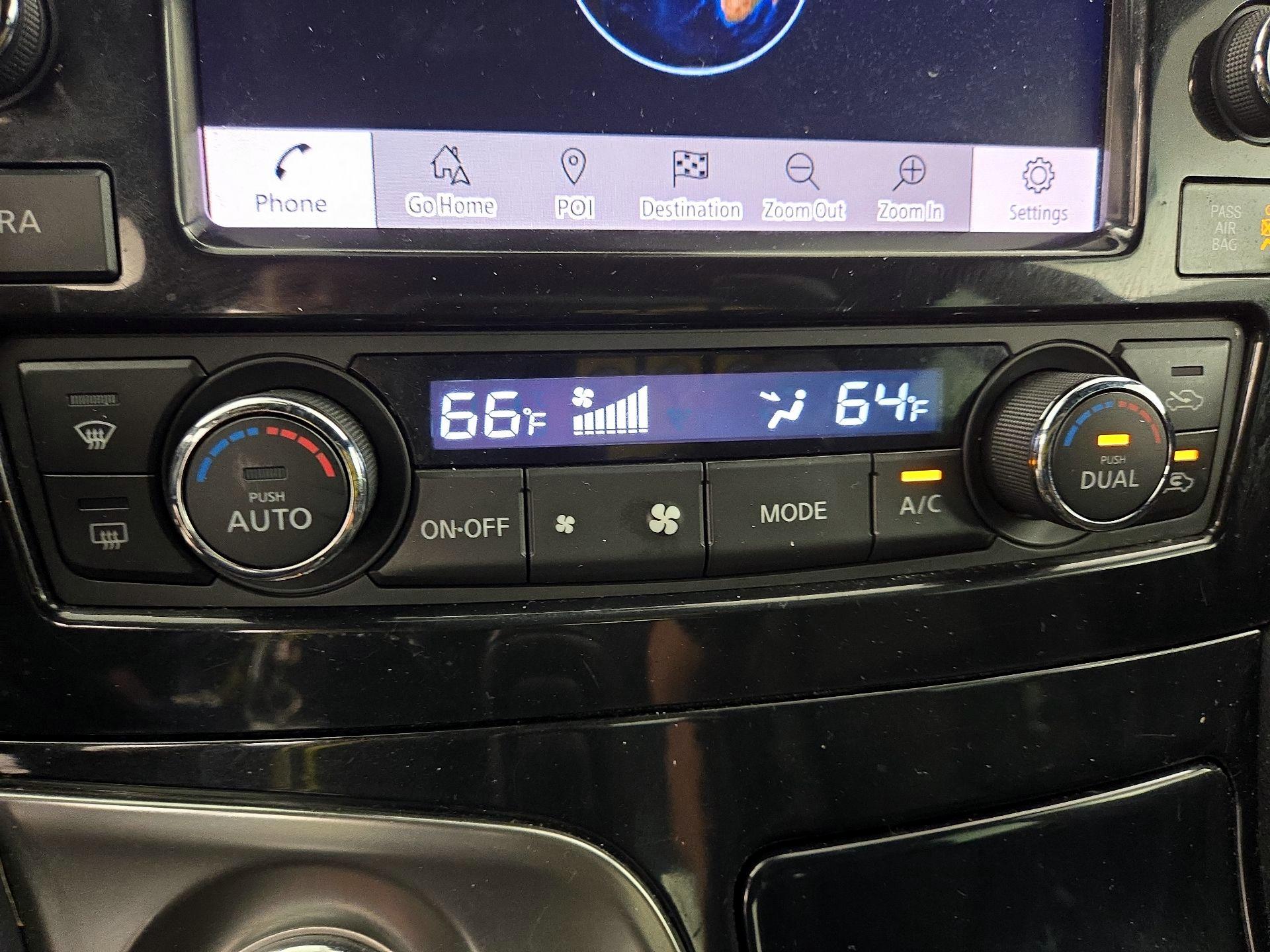 Thumbnail: 2019 Nissan Maxima - 17