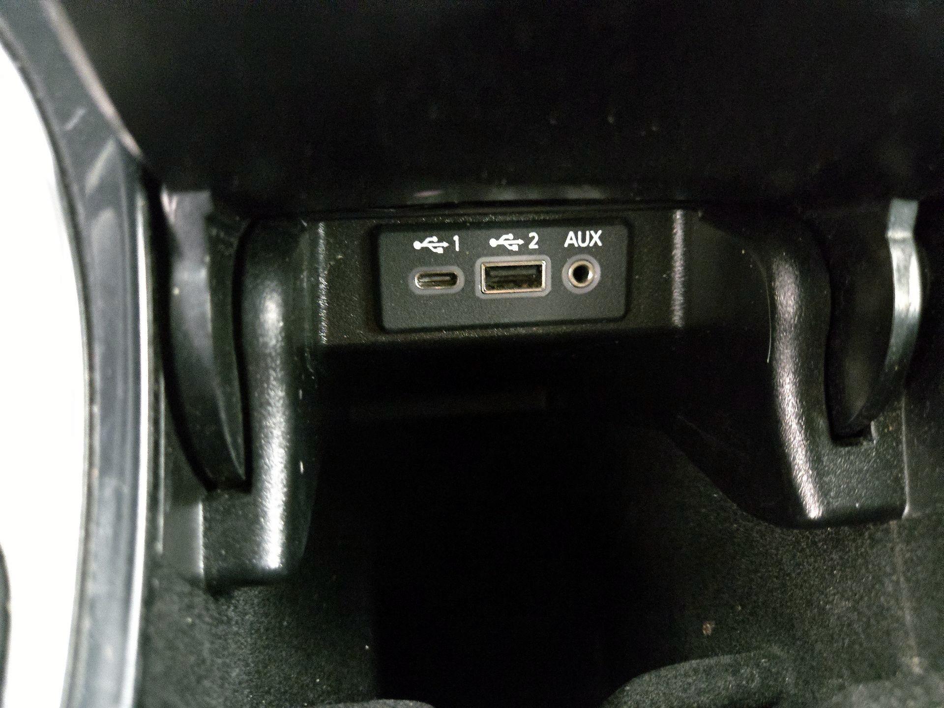 Thumbnail: 2019 Nissan Maxima - 19