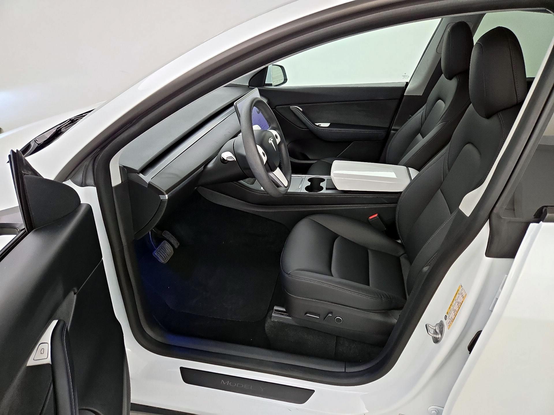Thumbnail: 2022 Tesla Model Y - 11