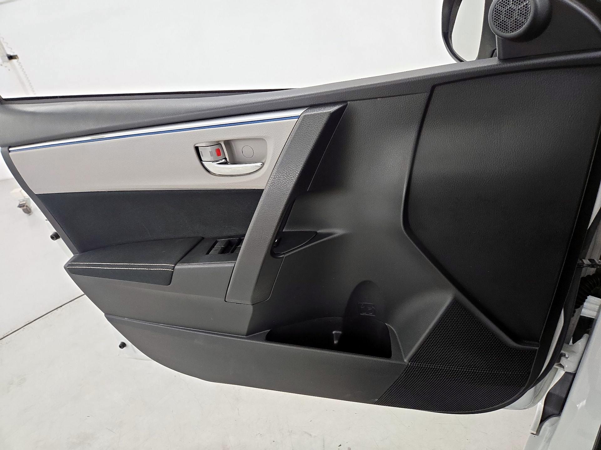 Thumbnail: 2016 Toyota Corolla - 12