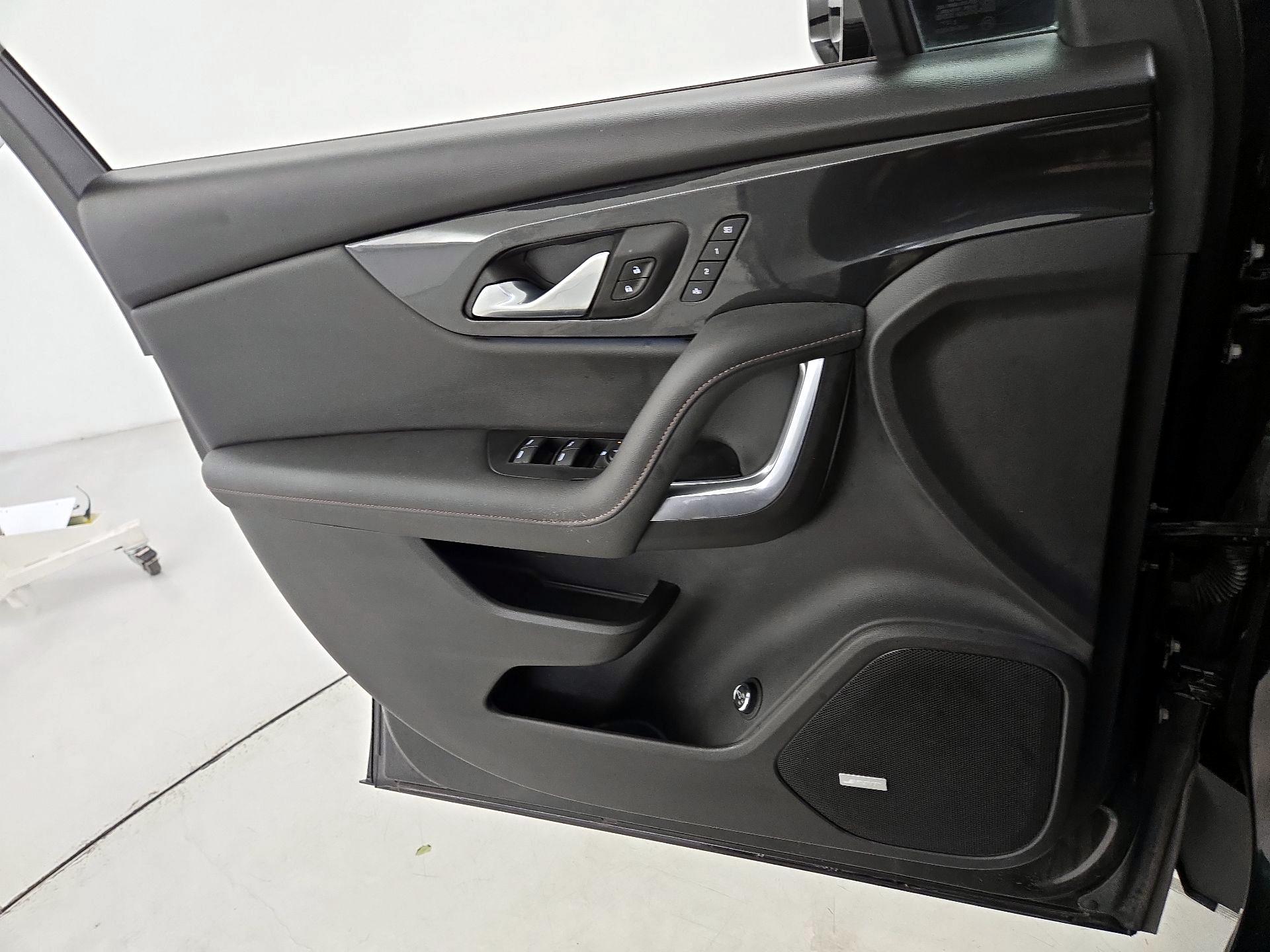 Thumbnail: 2020 Chevrolet Blazer - 12