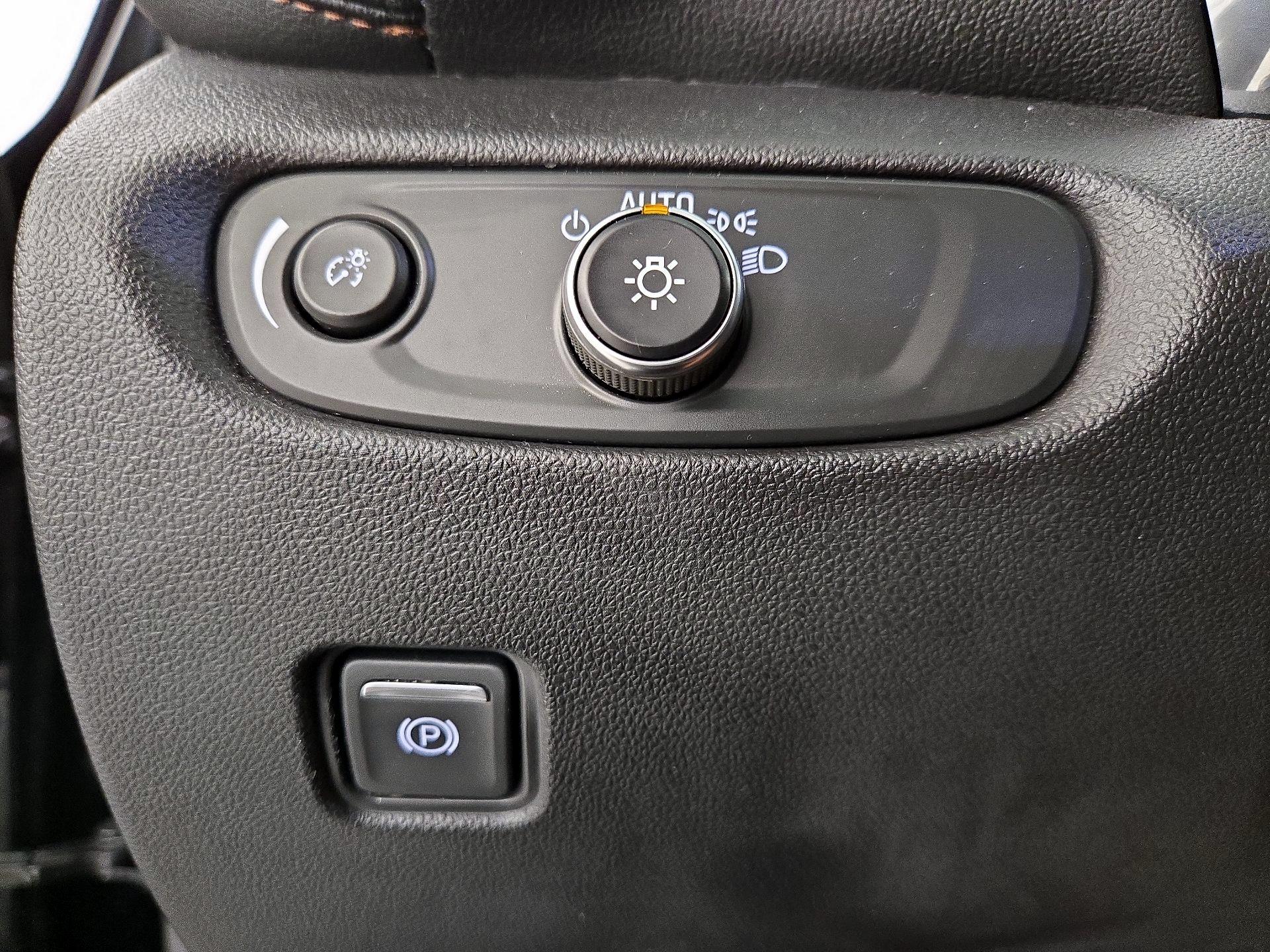 Thumbnail: 2020 Chevrolet Blazer - 13