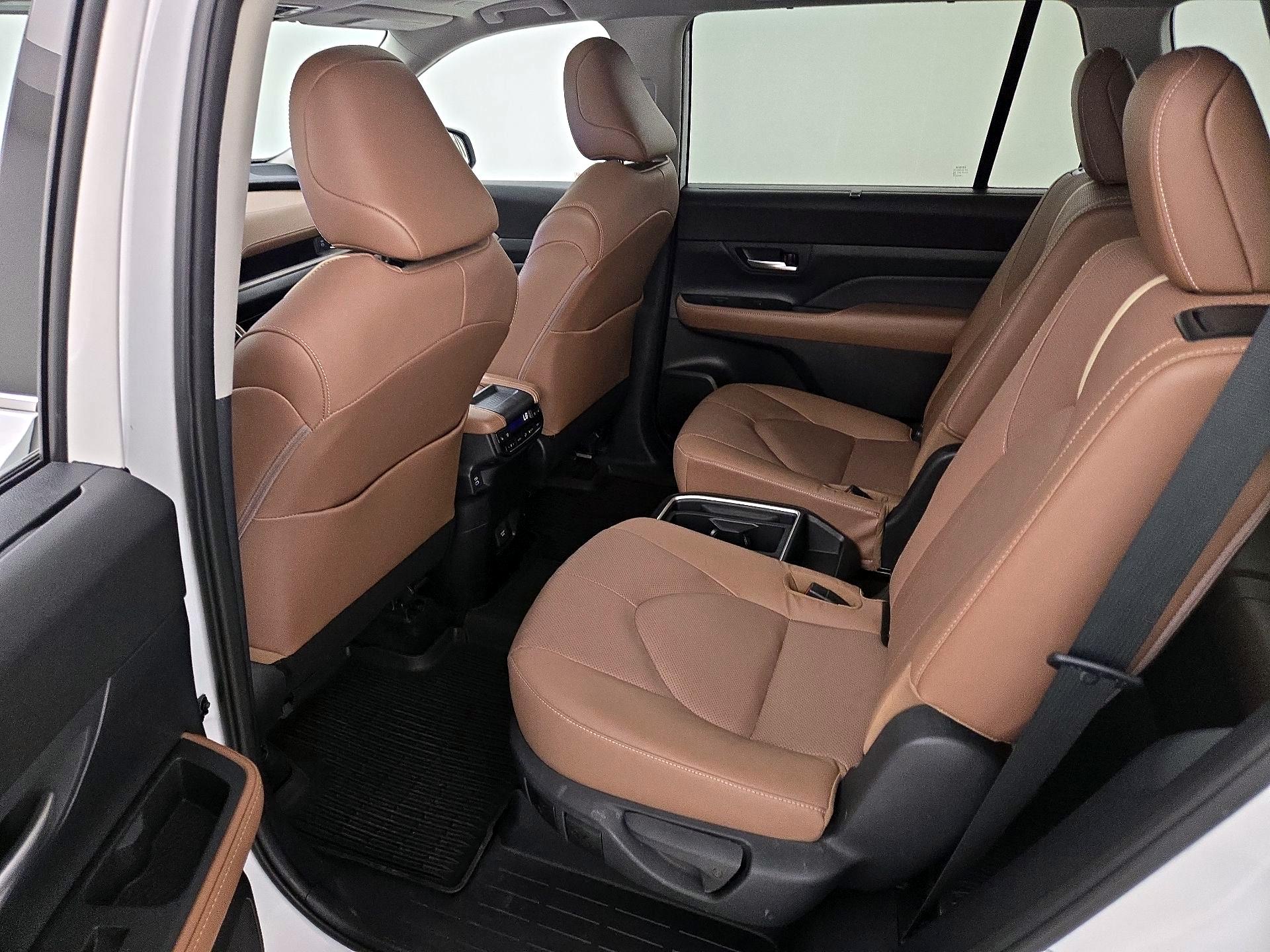 Thumbnail: 2025 Toyota Grand Highlander - 20