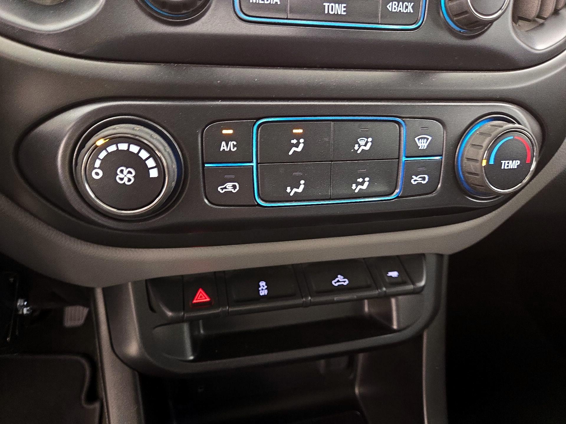 Thumbnail: 2016 Chevrolet Colorado - 16