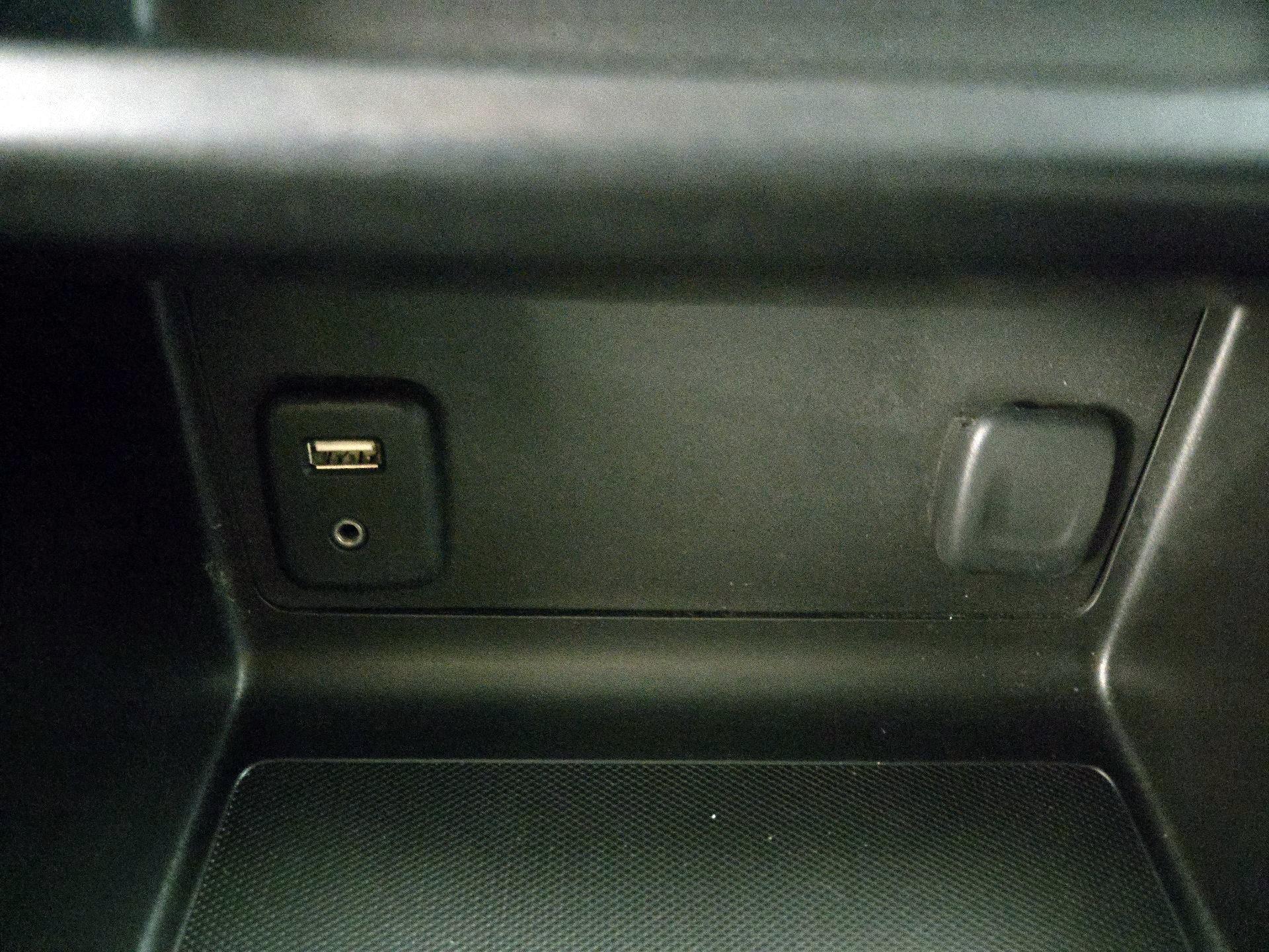 Thumbnail: 2016 Chevrolet Colorado - 18