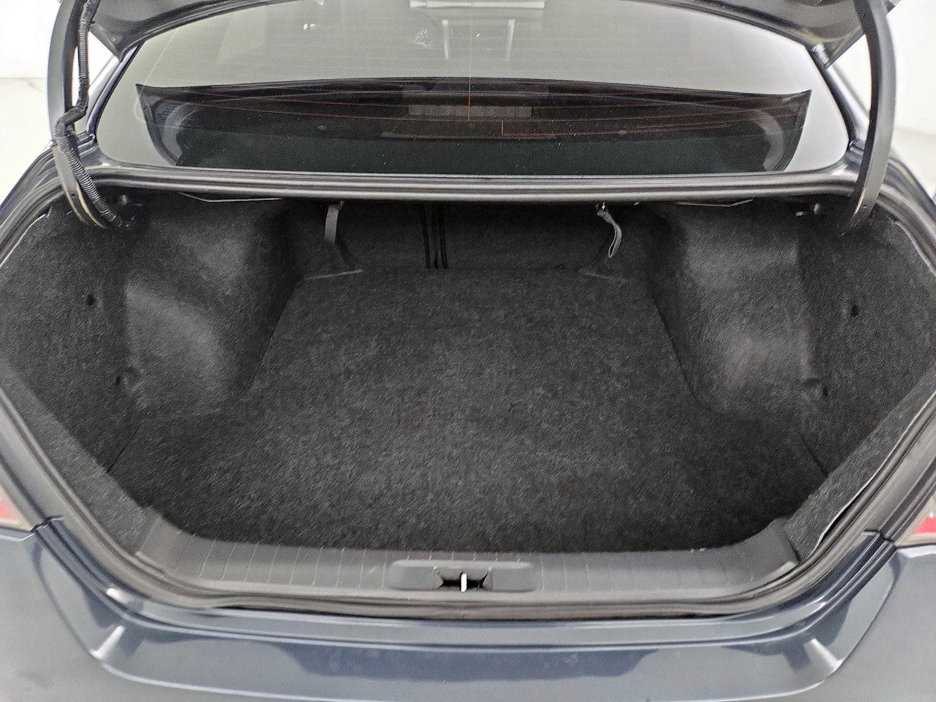 Thumbnail: 2015 Nissan Altima - 18