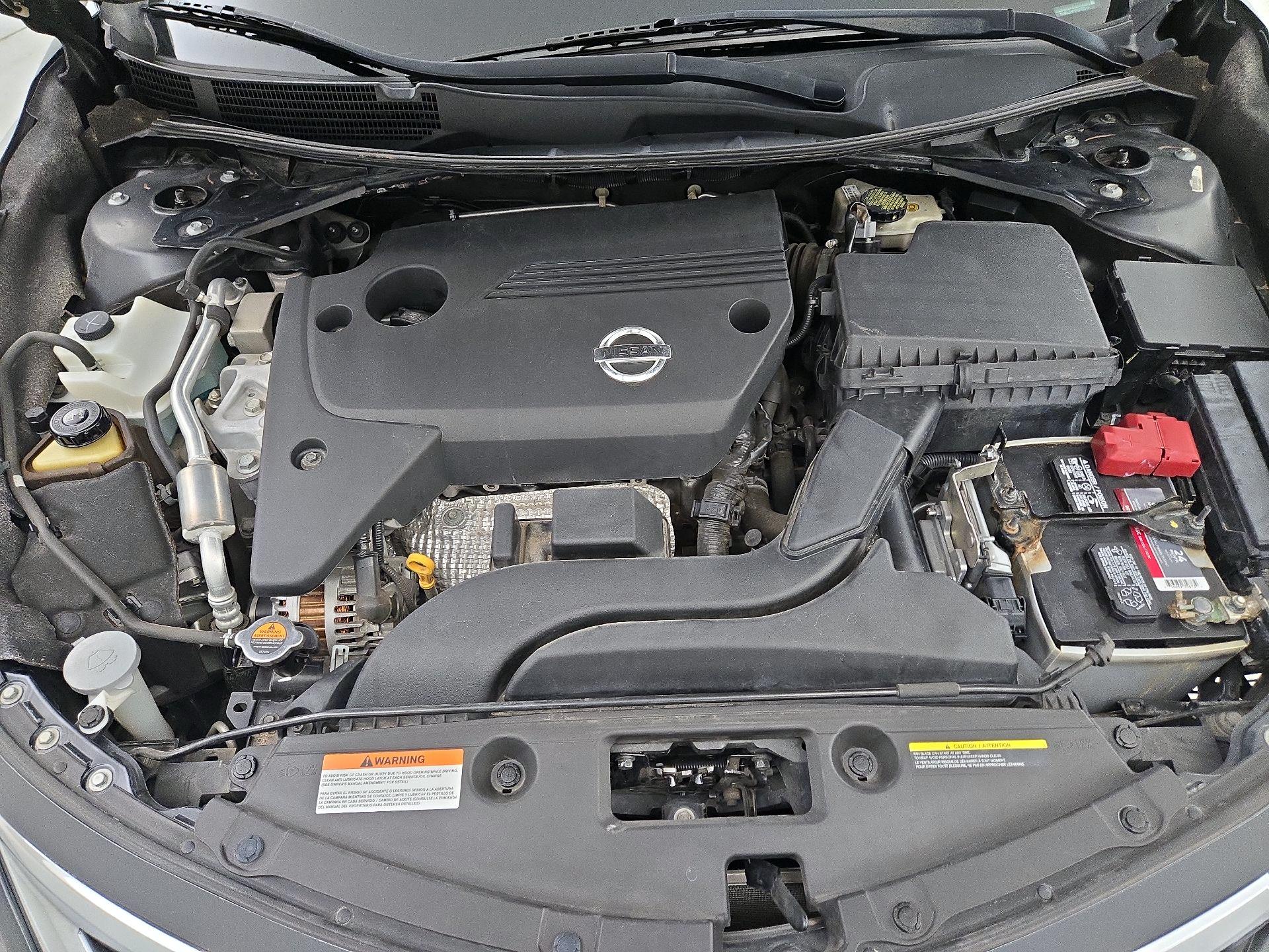 Thumbnail: 2015 Nissan Altima - 19