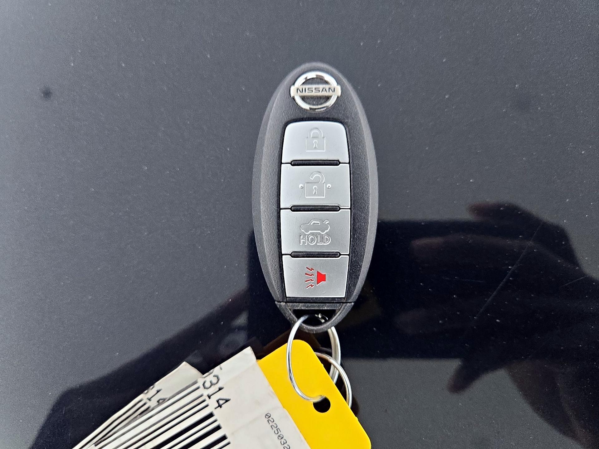 Thumbnail: 2015 Nissan Altima - 20