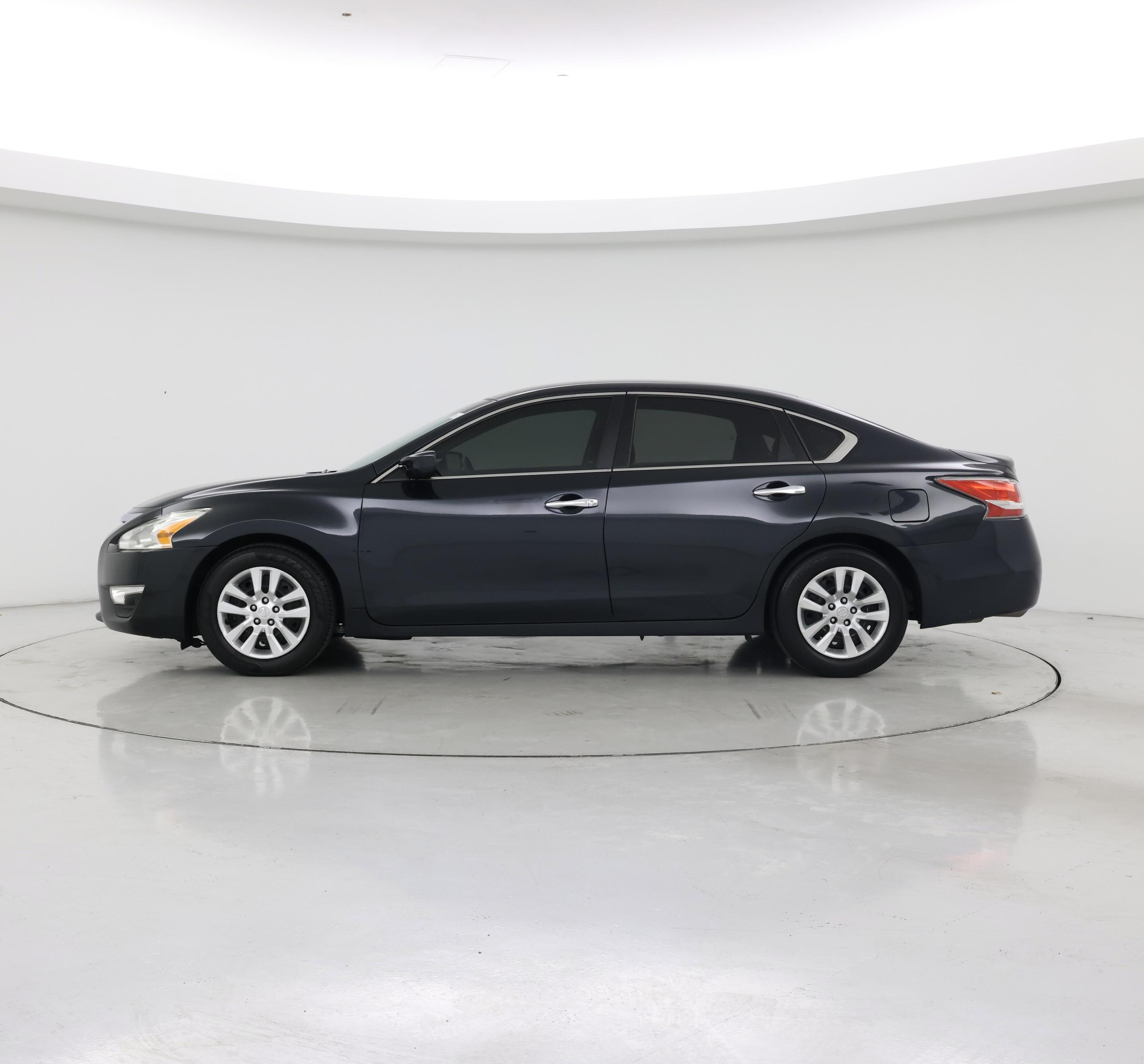 Thumbnail: 2015 Nissan Altima - 3