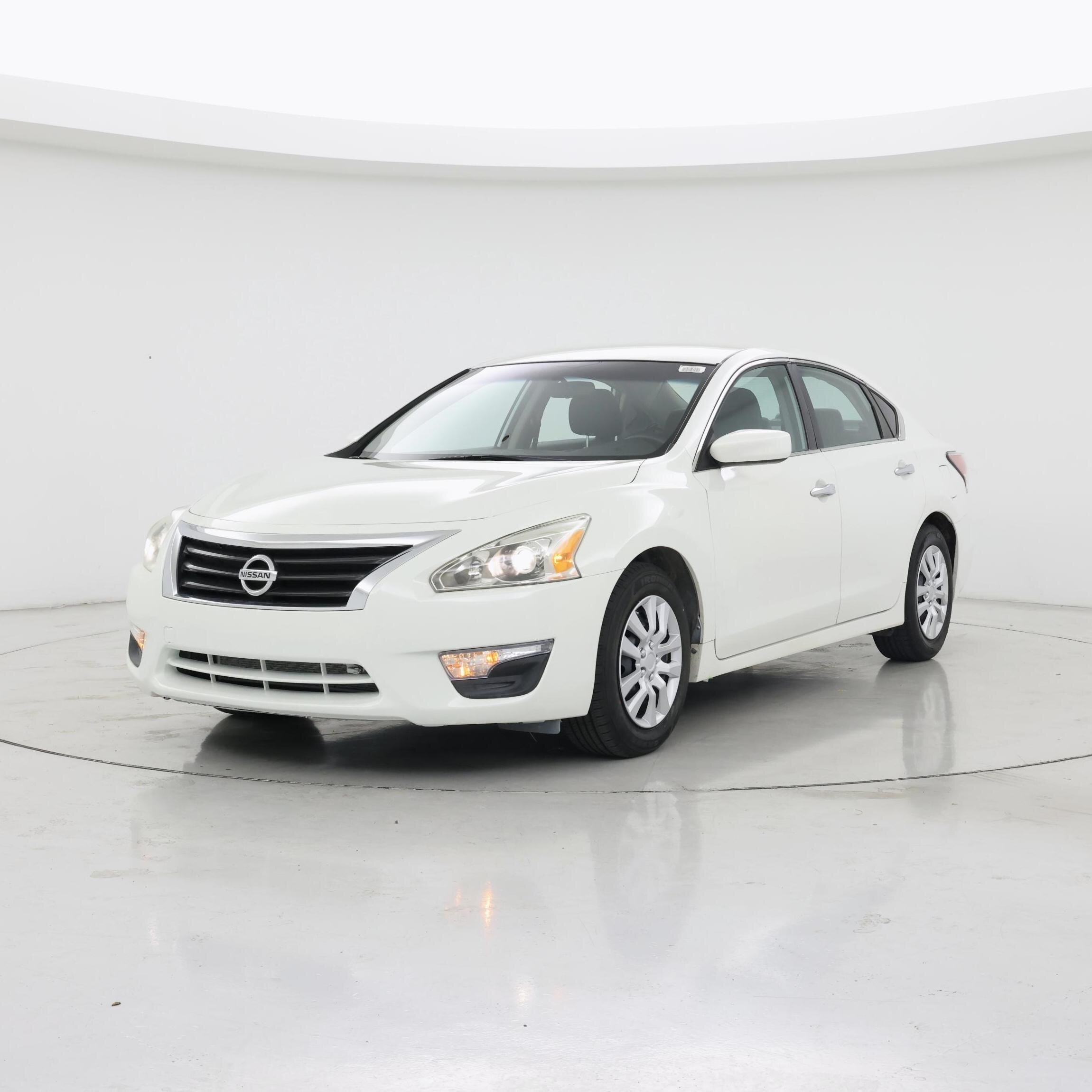 Thumbnail: 2015 Nissan Altima - 4