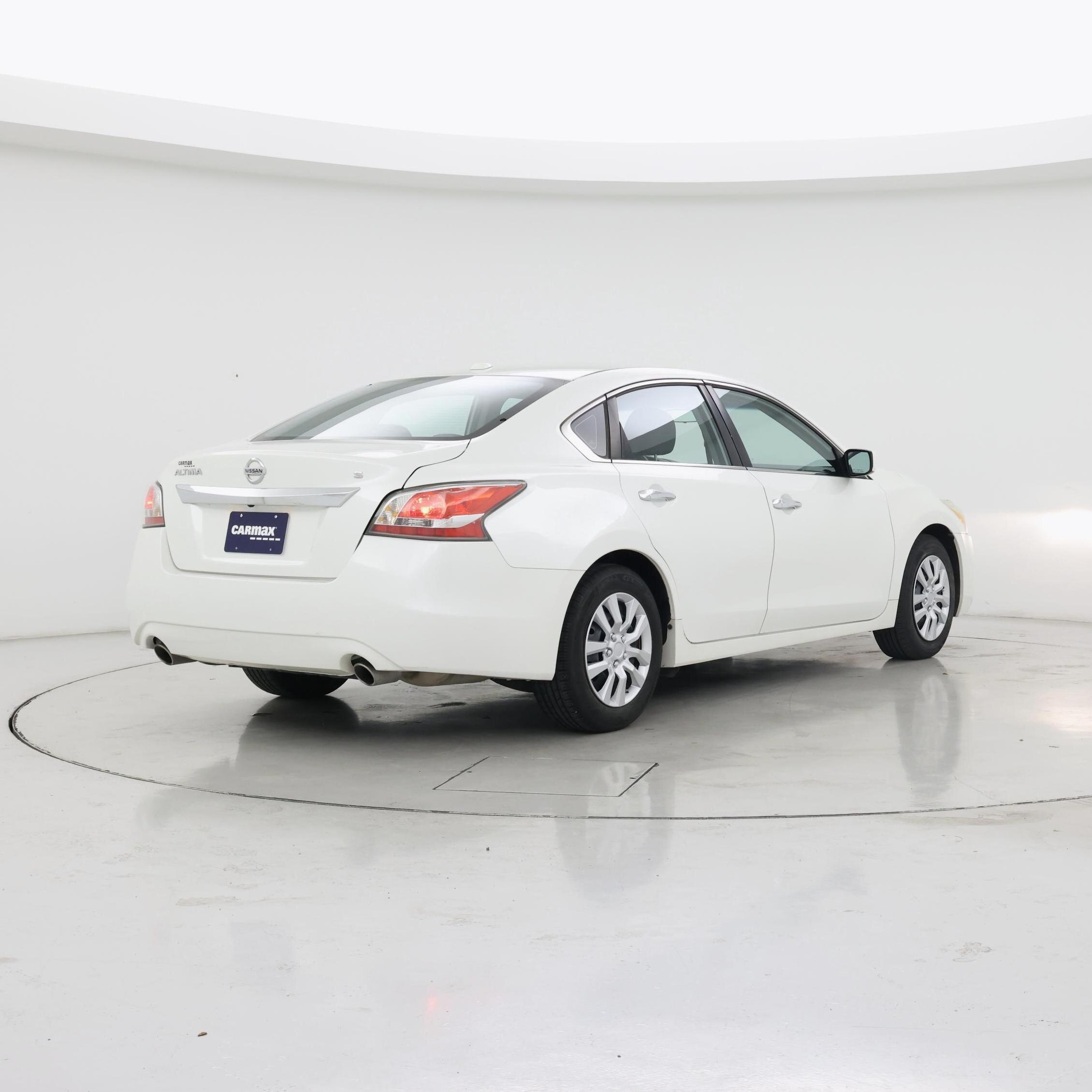 Thumbnail: 2015 Nissan Altima - 8