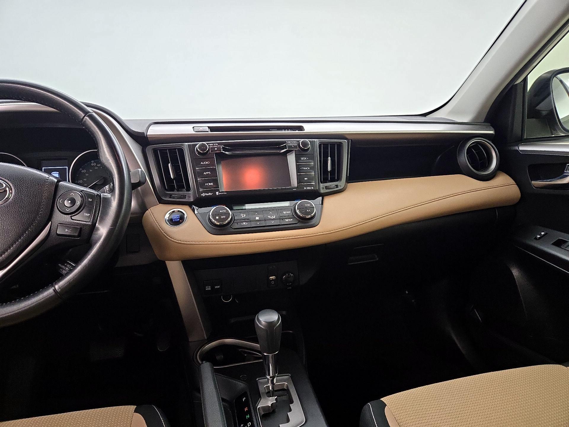 Thumbnail: 2017 Toyota RAV4 - 9