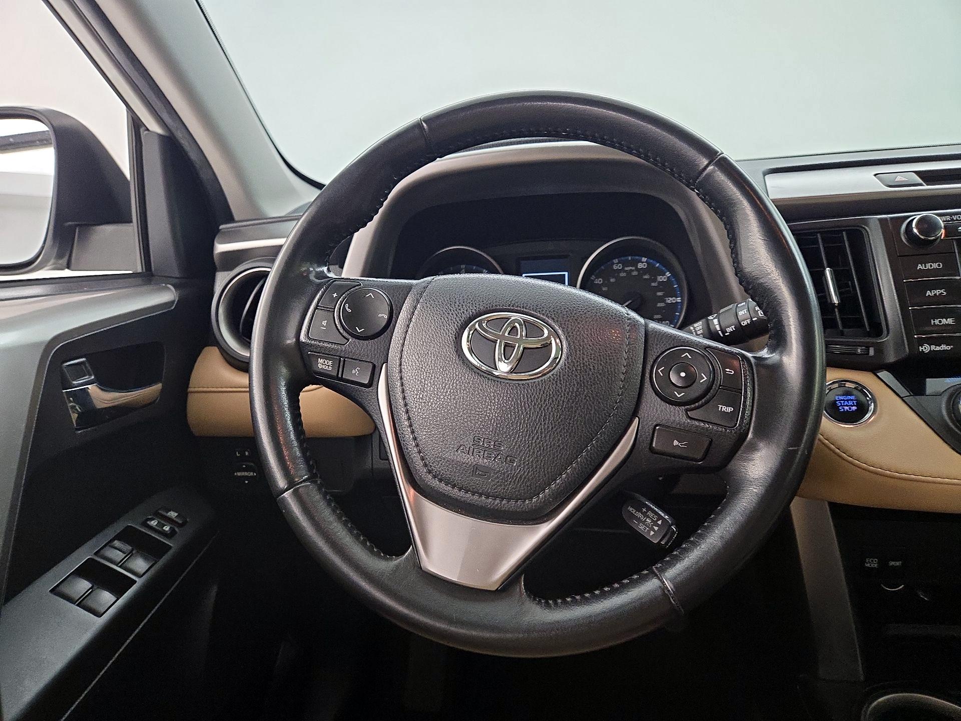 Thumbnail: 2017 Toyota RAV4 - 10