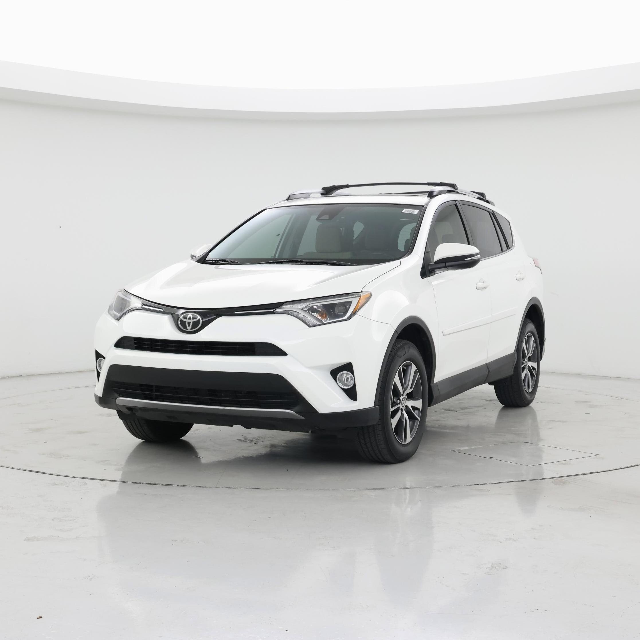 Thumbnail: 2017 Toyota RAV4 - 4