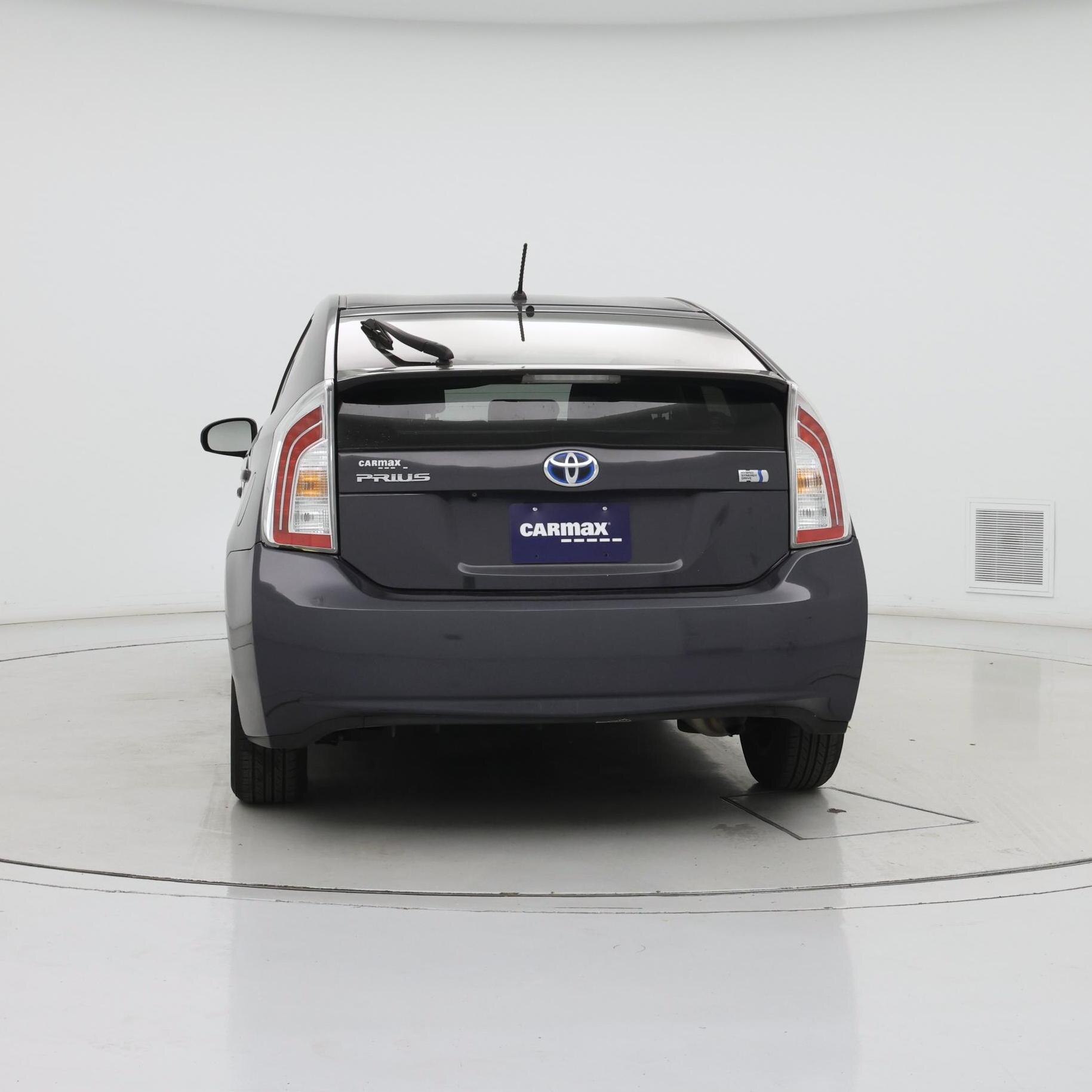 Thumbnail: 2015 Toyota Prius - 6