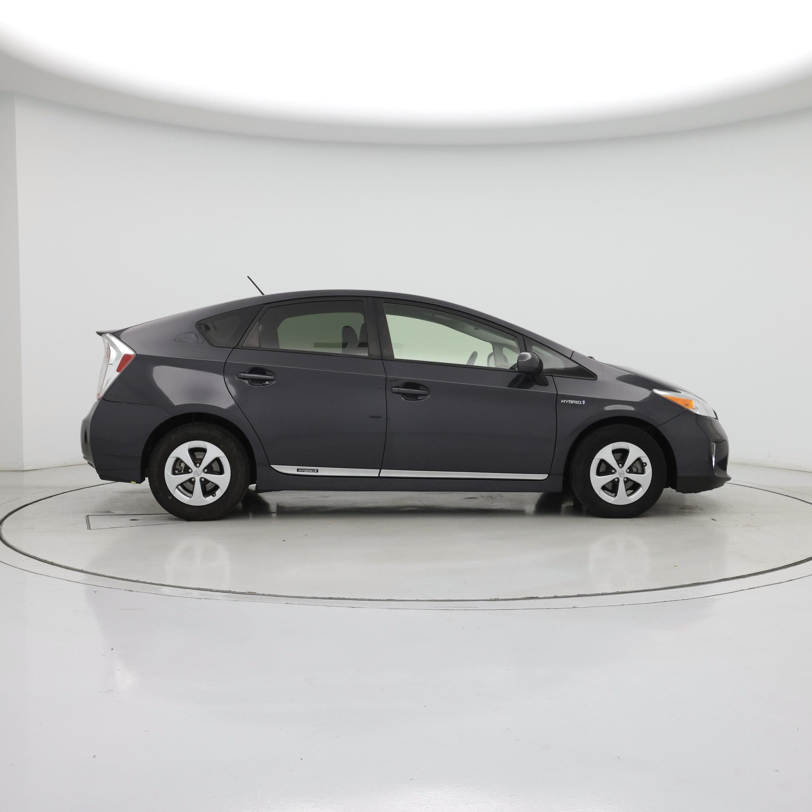 Thumbnail: 2015 Toyota Prius - 7