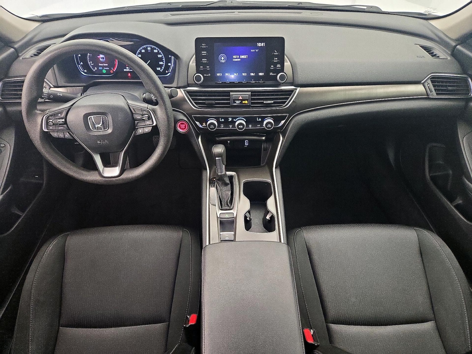 2019 Honda Accord LX - Photo 10