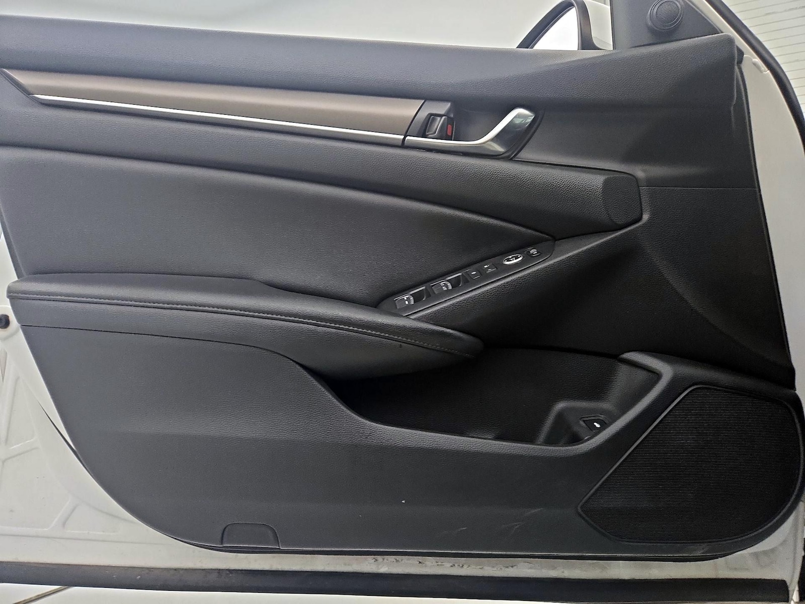 2019 Honda Accord LX - Photo 13