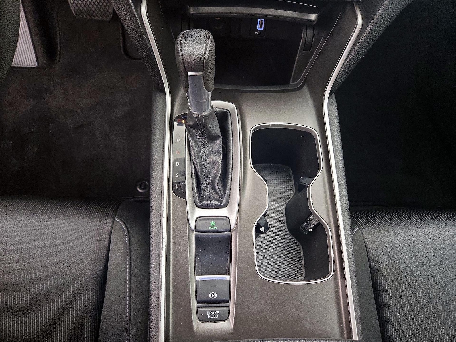 2019 Honda Accord LX - Photo 18