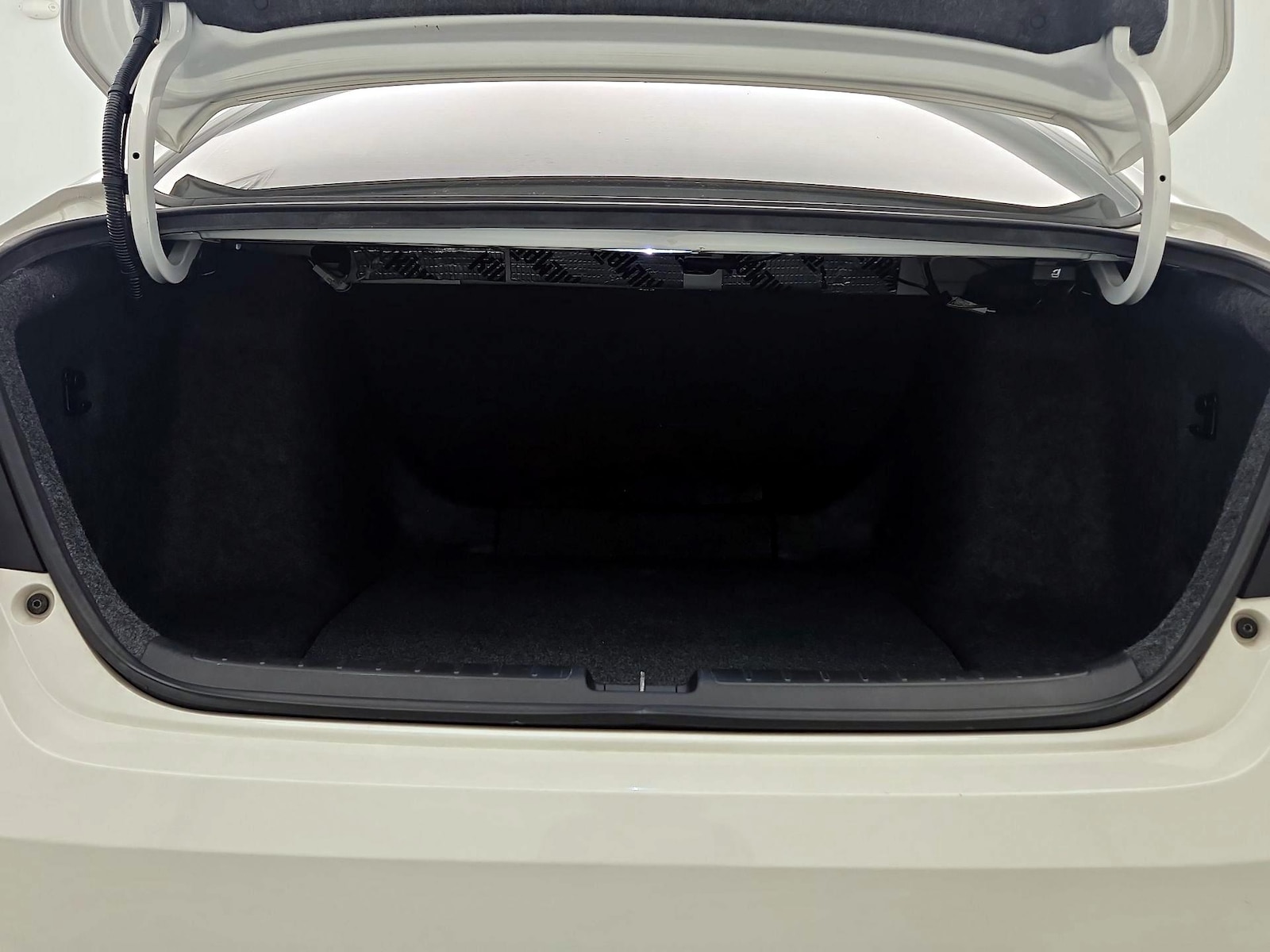 2019 Honda Accord LX - Photo 21