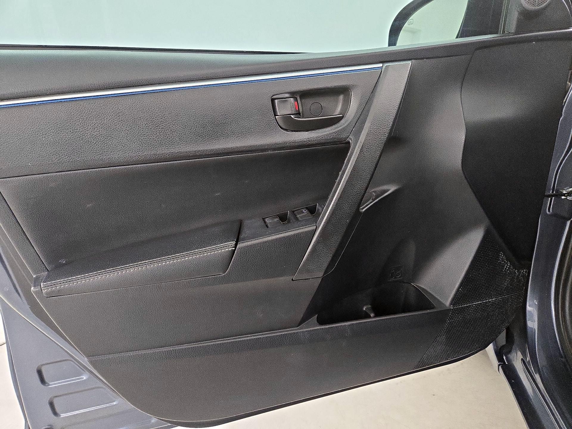 Thumbnail: 2014 Toyota Corolla - 12