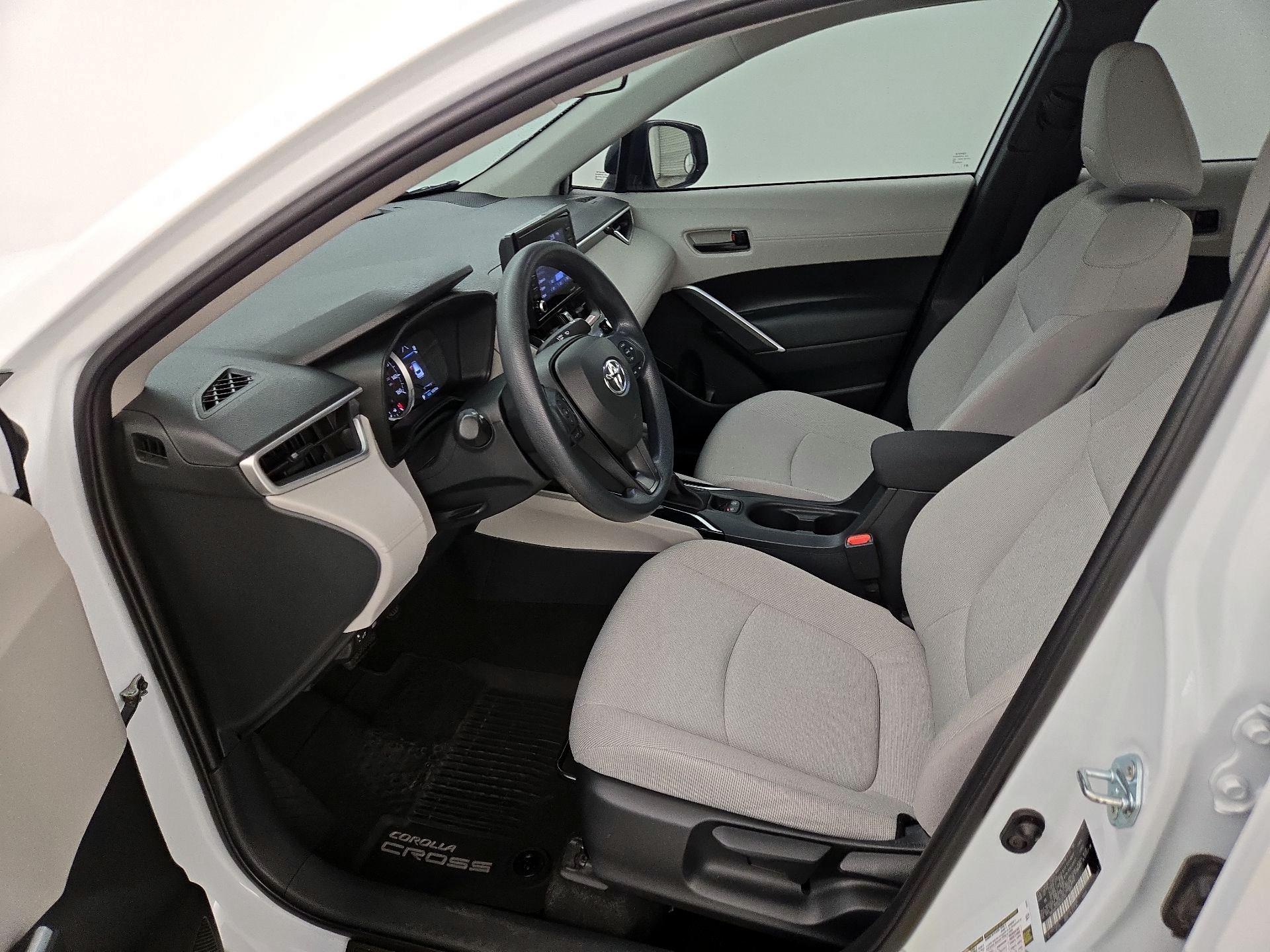 Thumbnail: 2022 Toyota Corolla Cross - 11