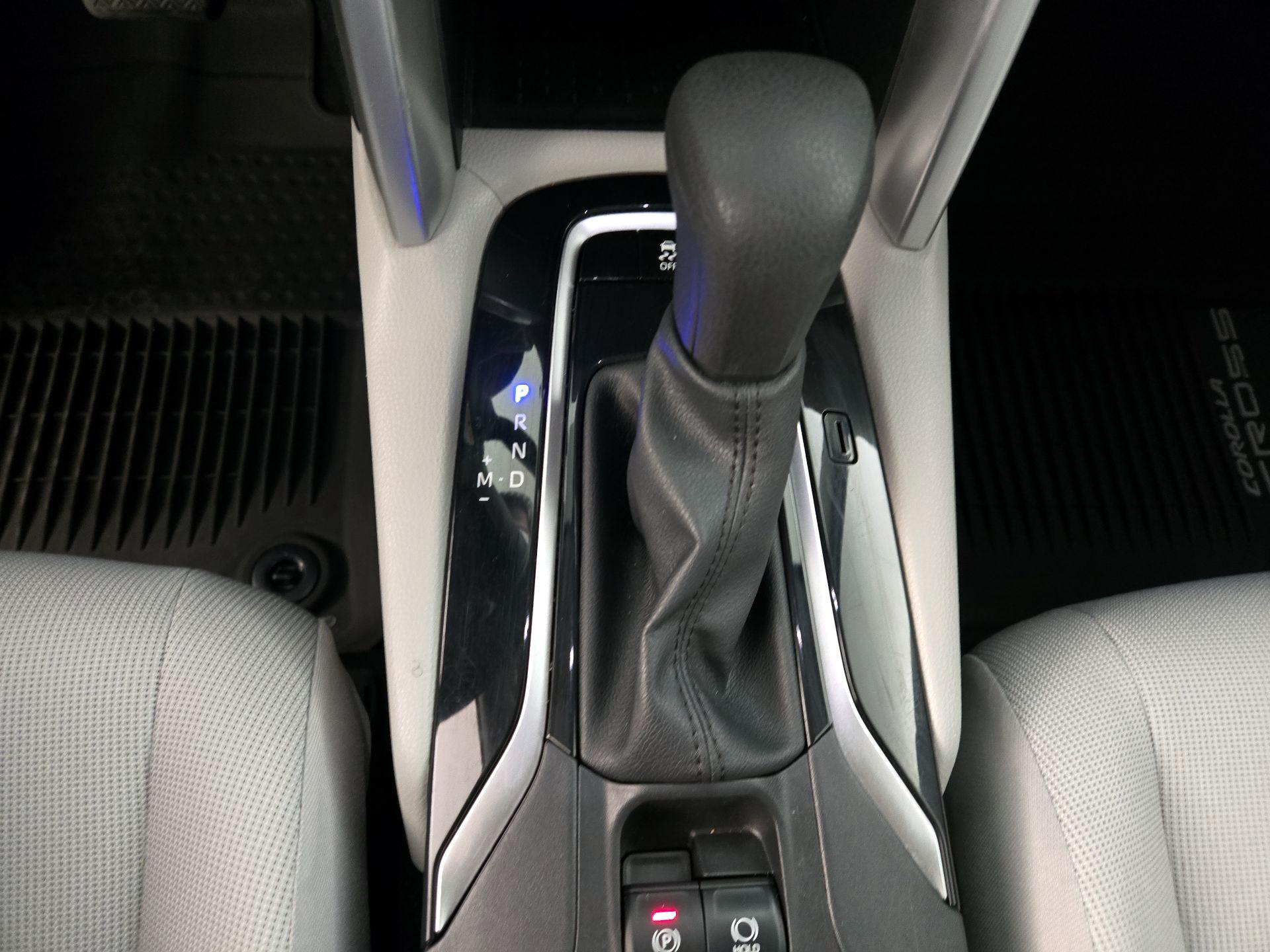 Thumbnail: 2022 Toyota Corolla Cross - 17