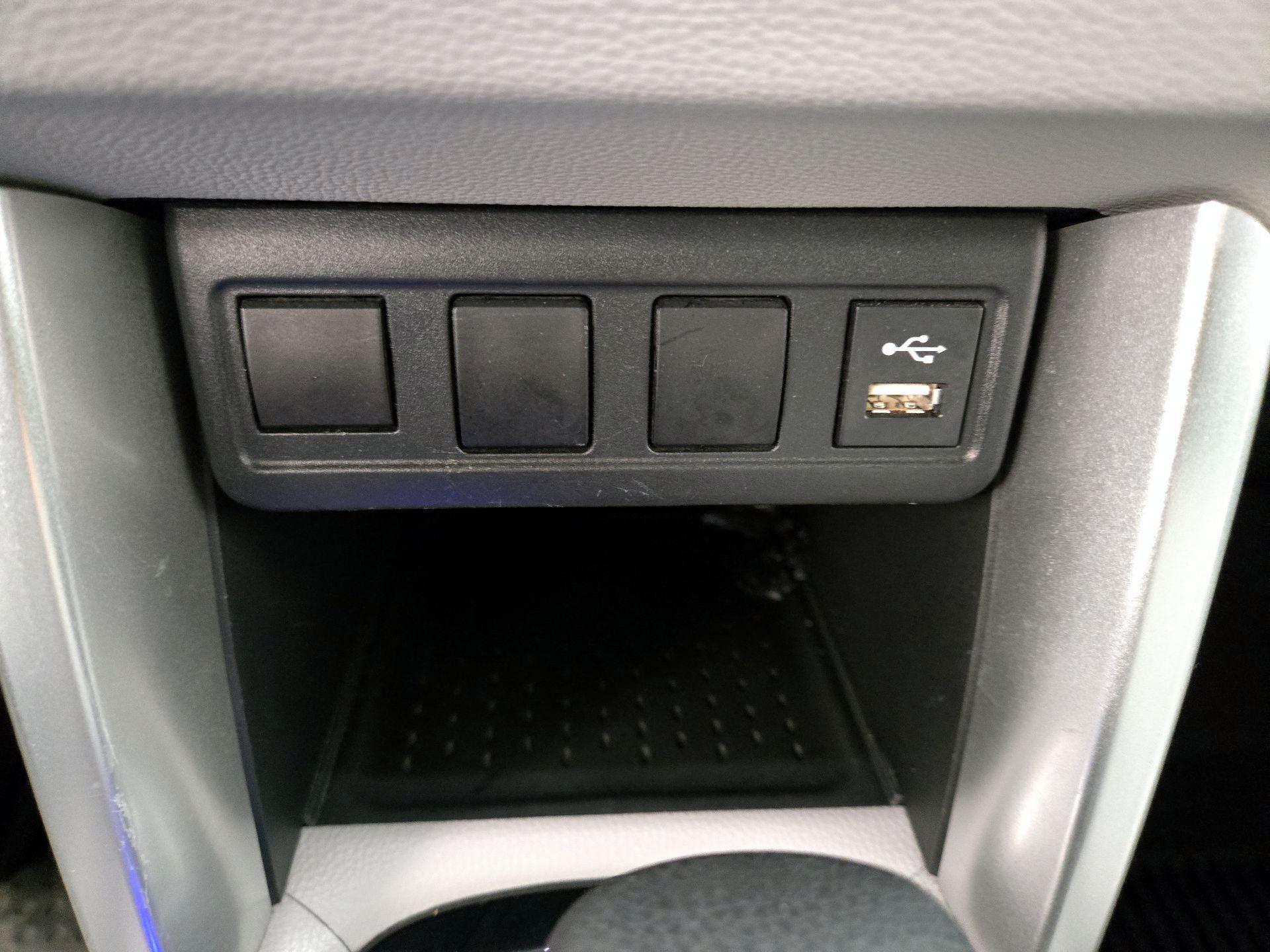 Thumbnail: 2022 Toyota Corolla Cross - 18