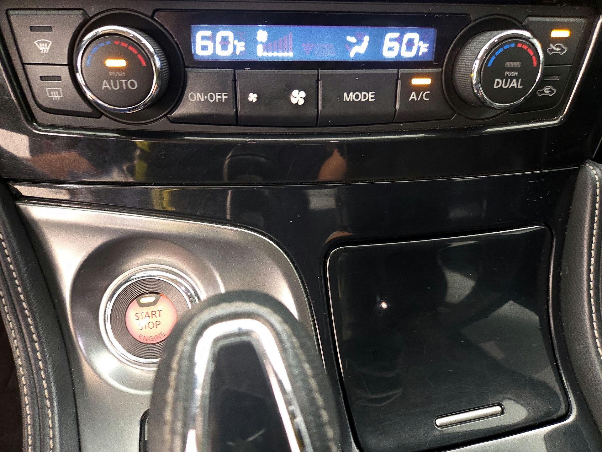 Thumbnail: 2017 Nissan Maxima - 17