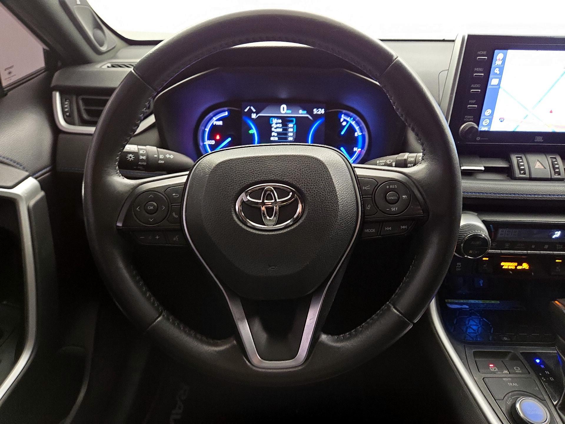 Thumbnail: 2020 Toyota RAV4 - 10