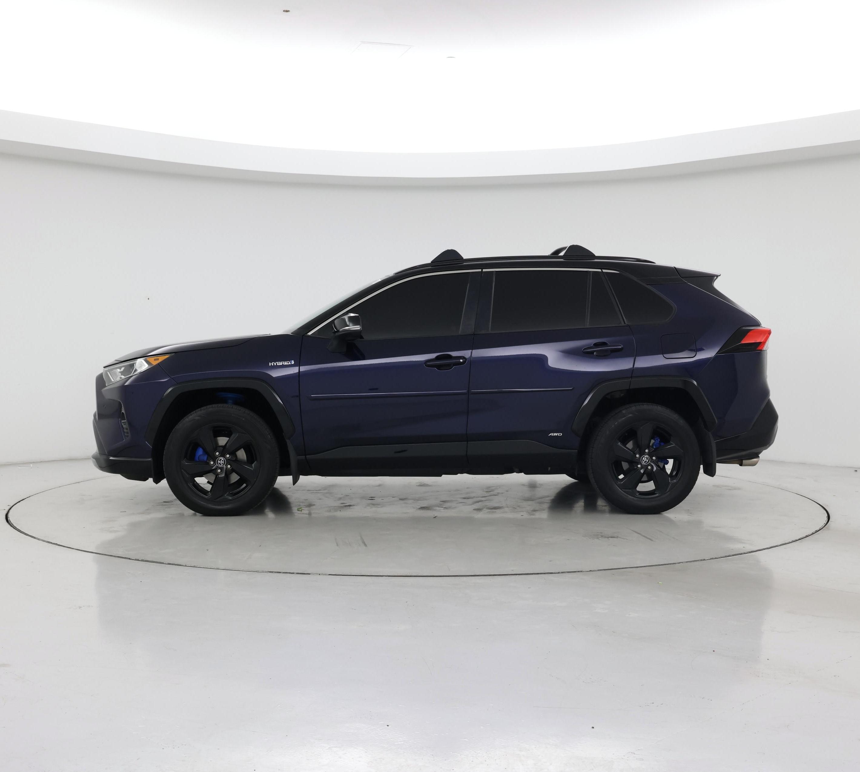 Thumbnail: 2020 Toyota RAV4 - 3
