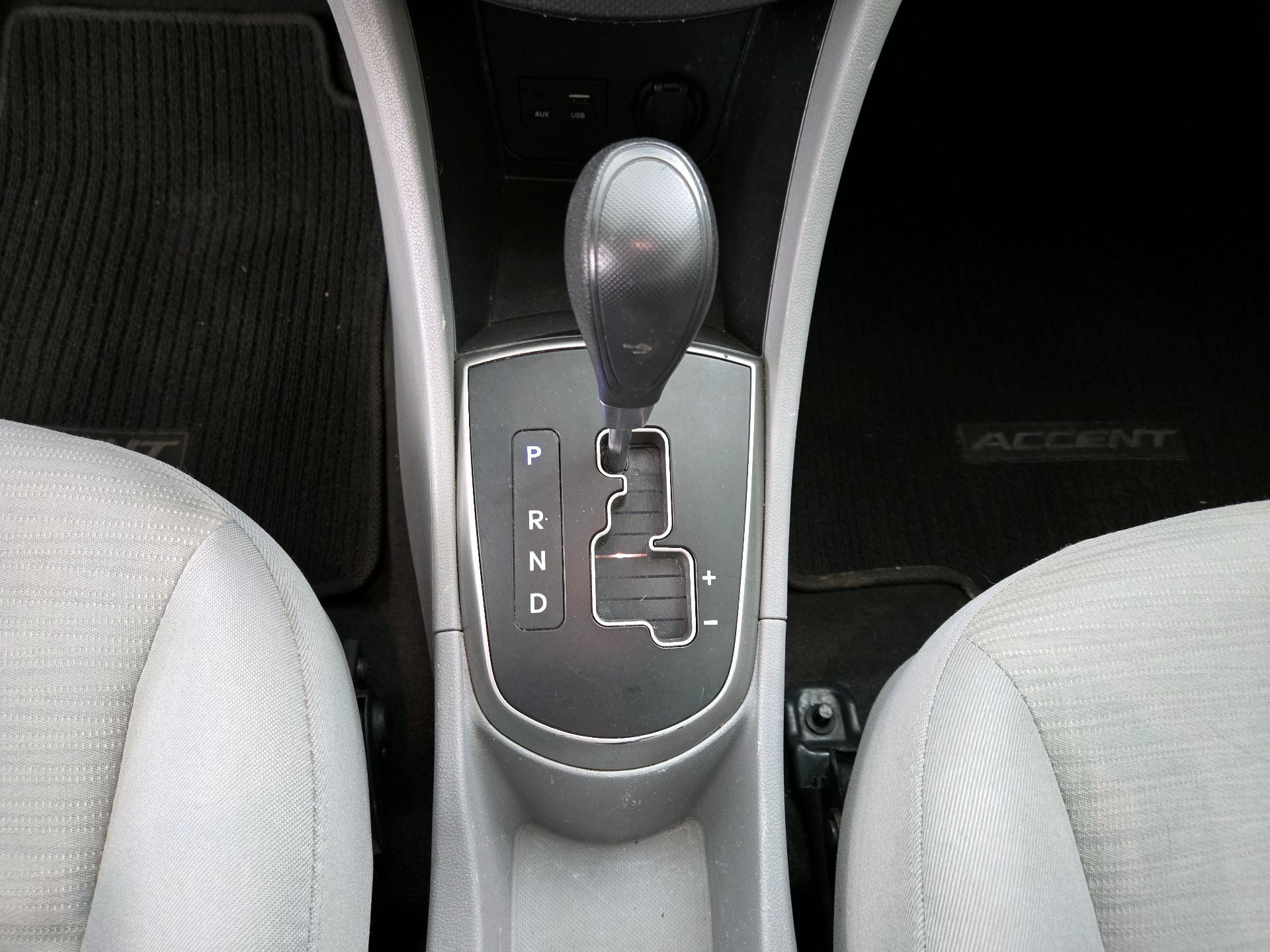 Thumbnail: 2015 Hyundai Accent - 16