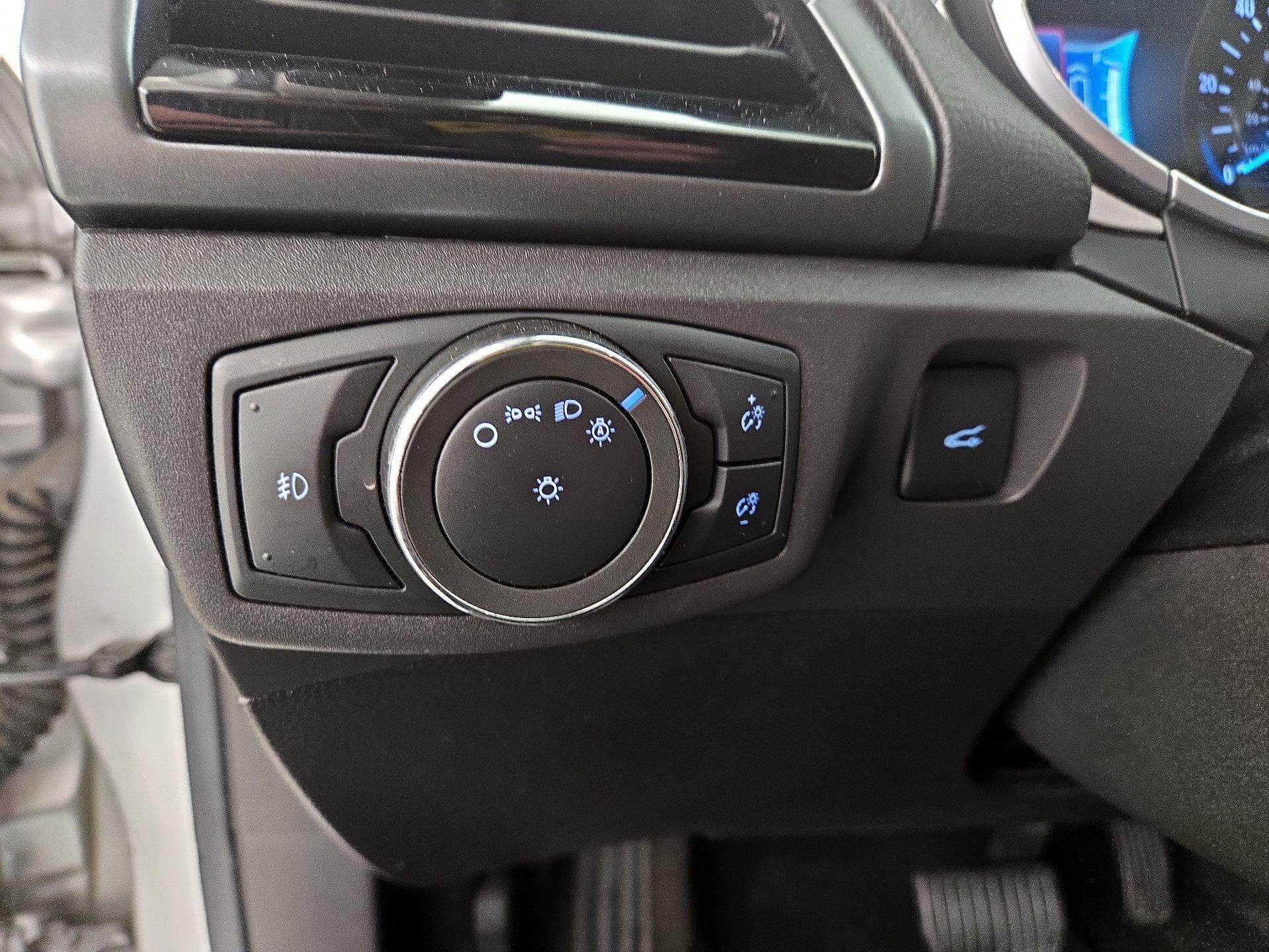 Thumbnail: 2016 Ford Fusion - 13