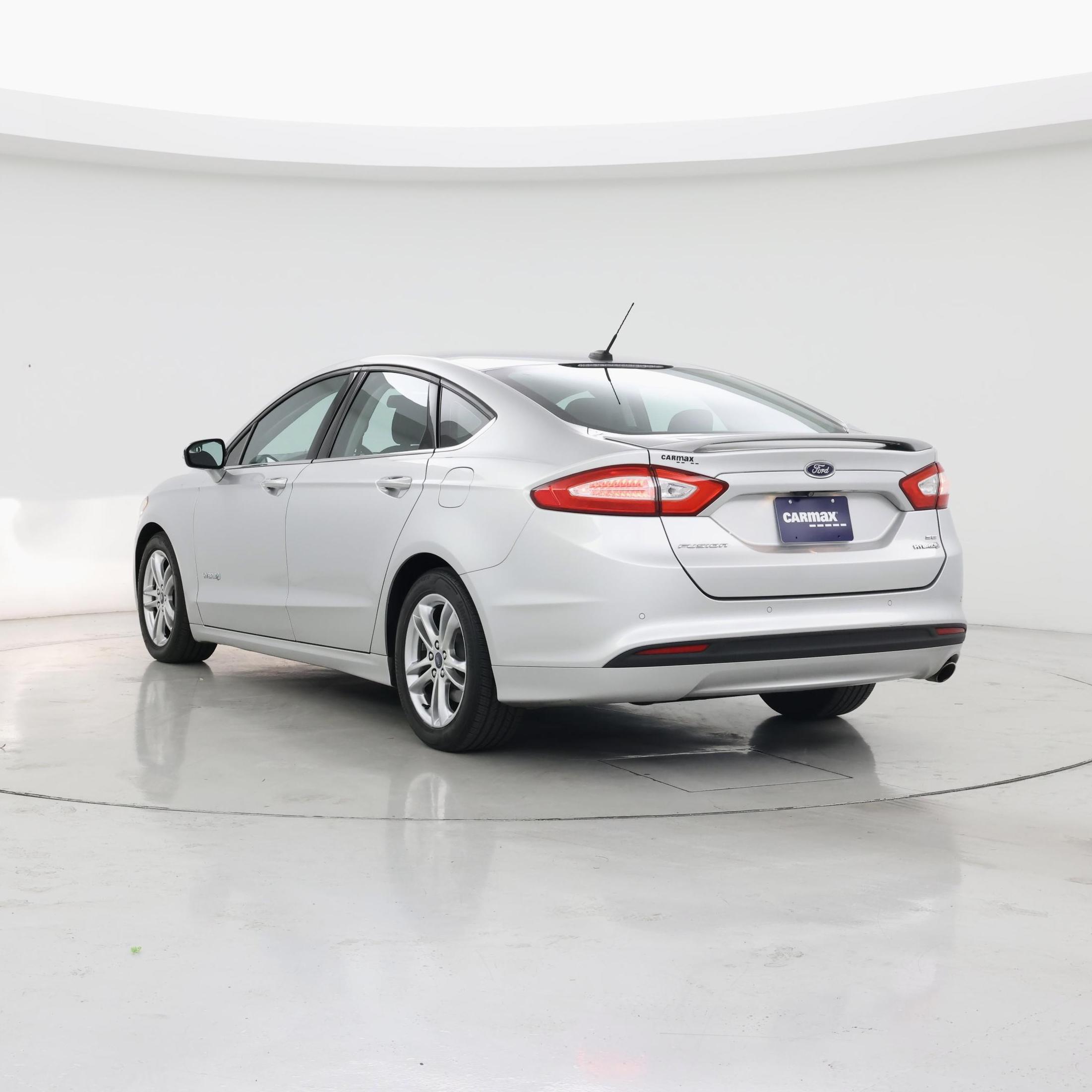 Thumbnail: 2016 Ford Fusion - 2