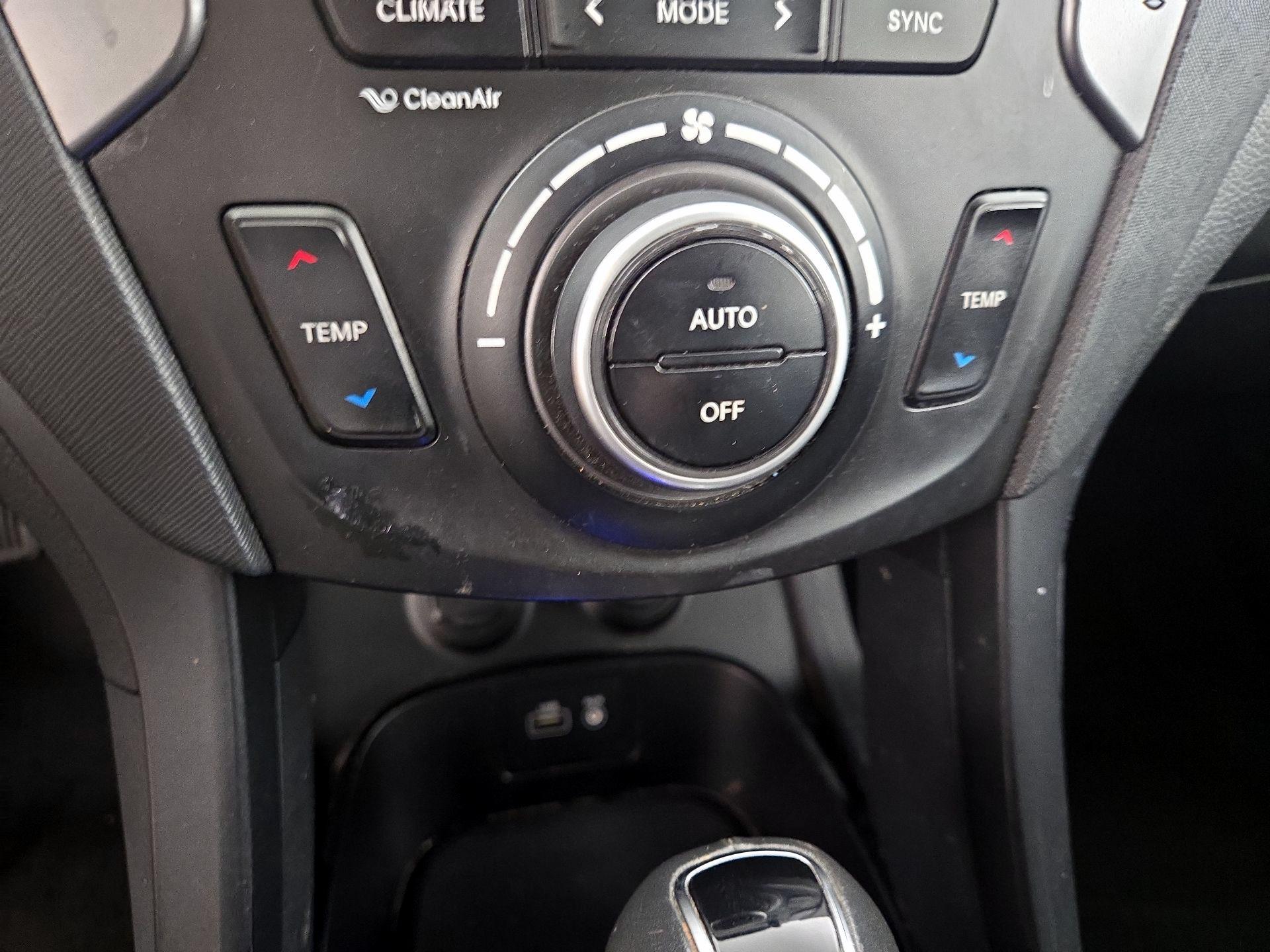 Thumbnail: 2018 Hyundai Santa Fe - 17