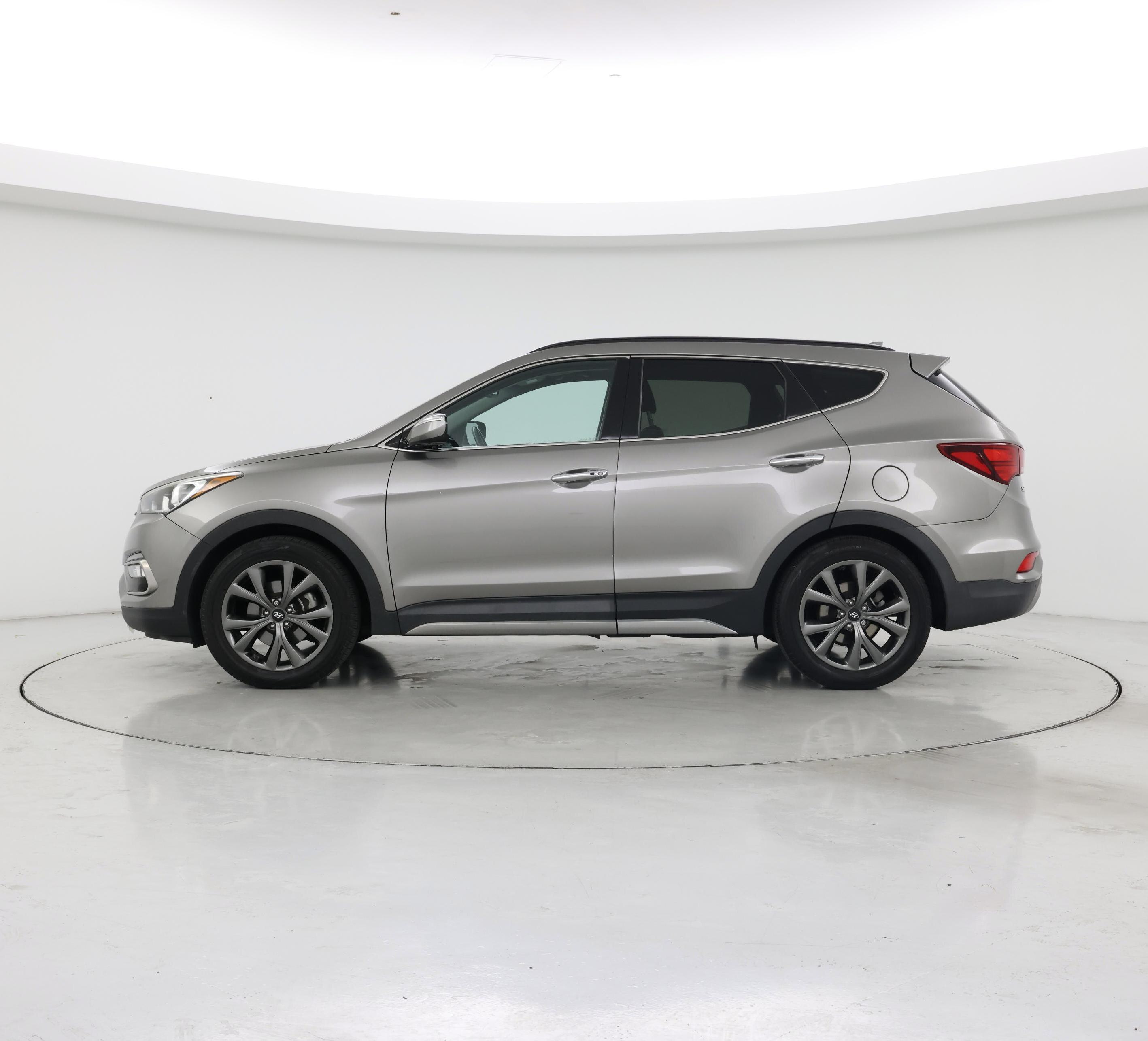 Thumbnail: 2018 Hyundai Santa Fe - 3