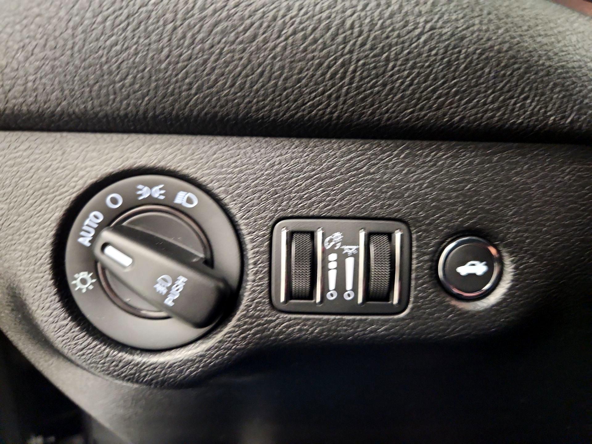 Thumbnail: 2022 Dodge Challenger - 13