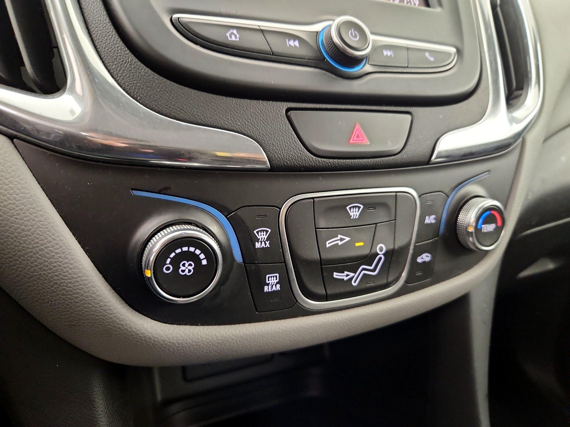 Thumbnail: 2020 Chevrolet Equinox - 16