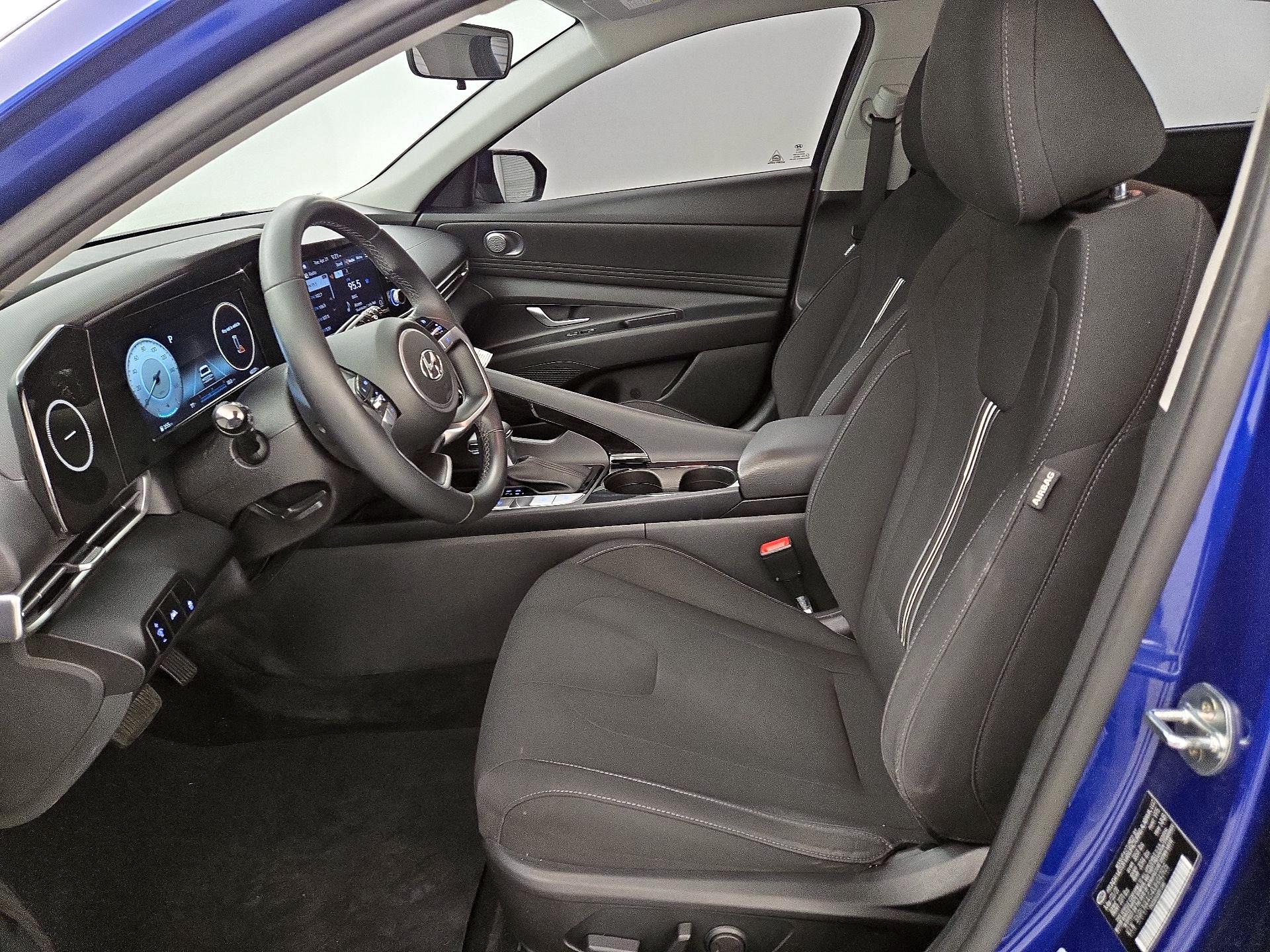 Thumbnail: 2021 Hyundai Elantra - 11