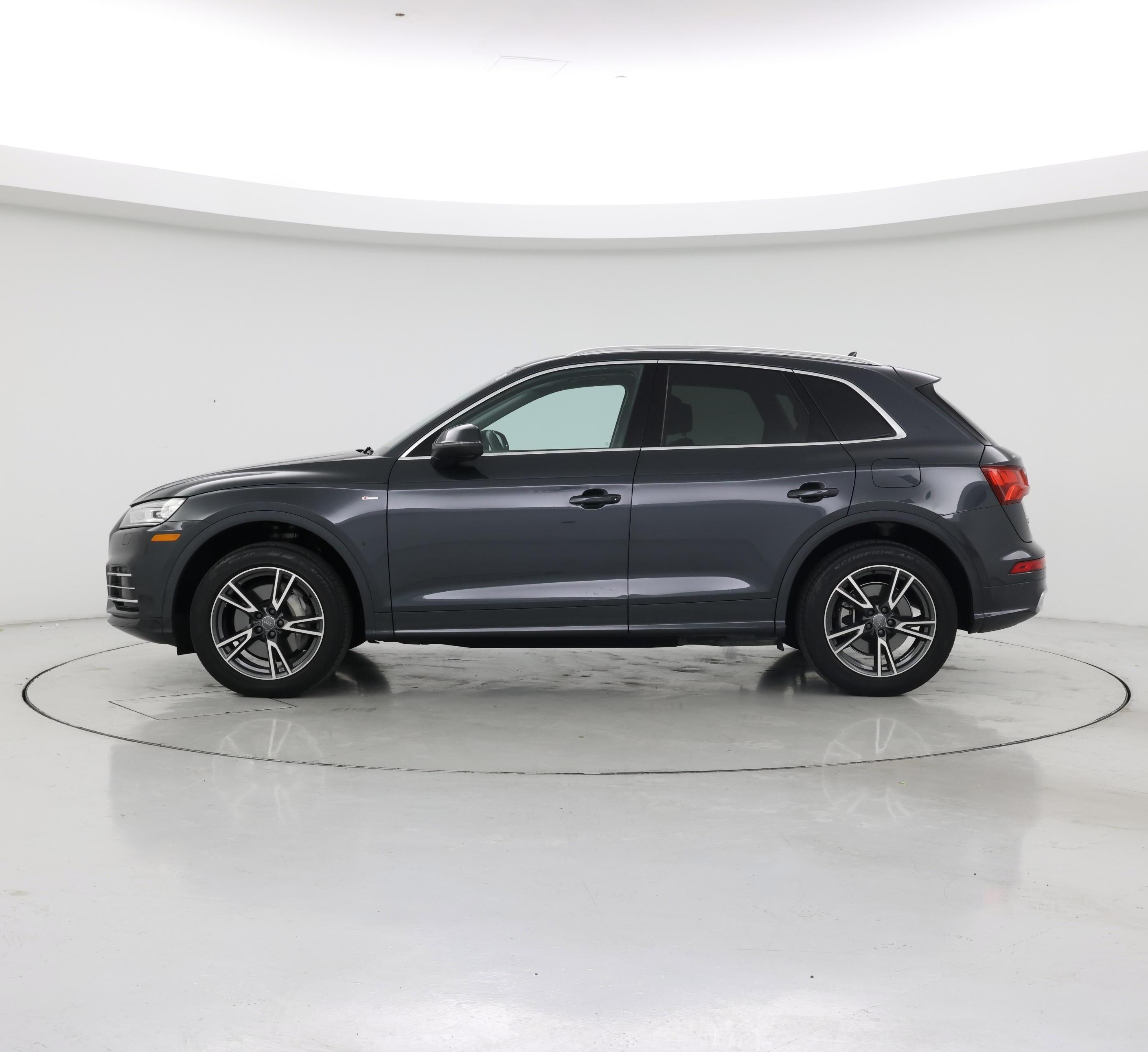 Thumbnail: 2020 Audi Q5 - 3
