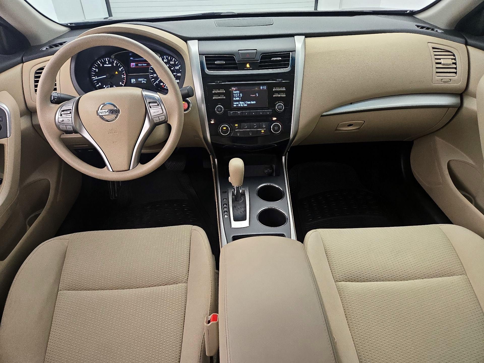 Thumbnail: 2015 Nissan Altima - 9