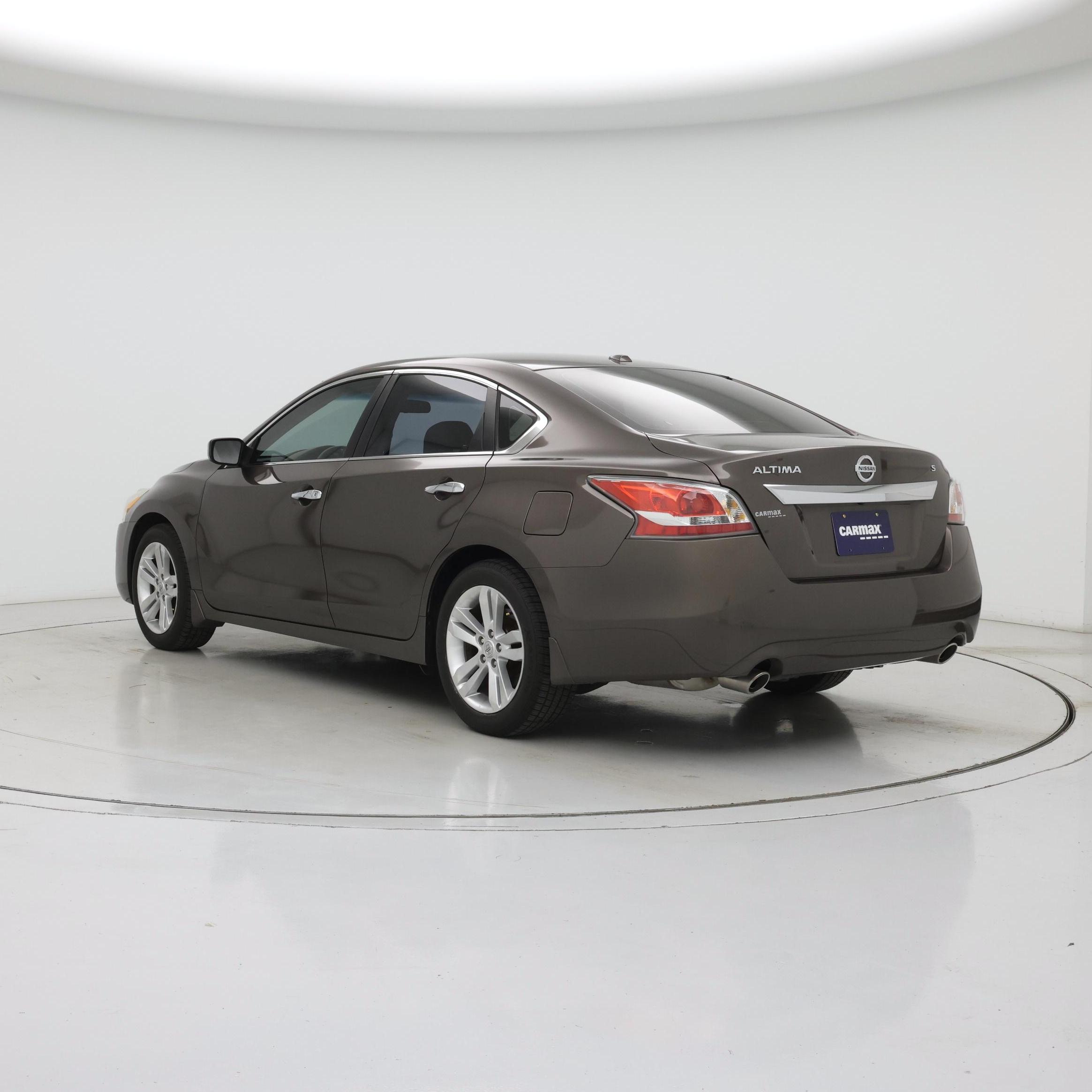 Thumbnail: 2015 Nissan Altima - 2