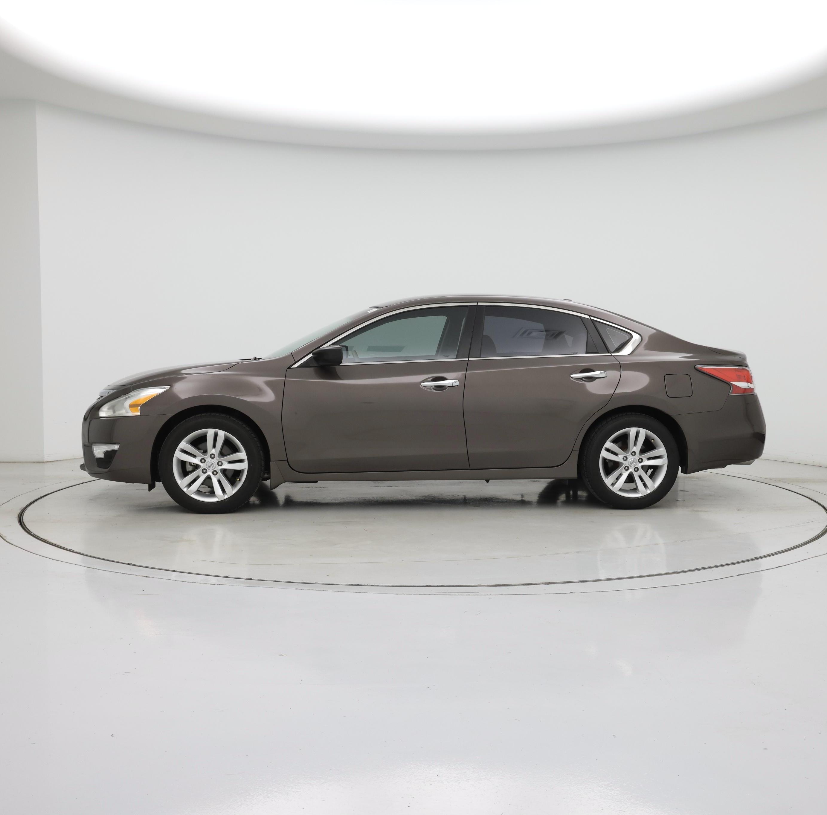 Thumbnail: 2015 Nissan Altima - 3