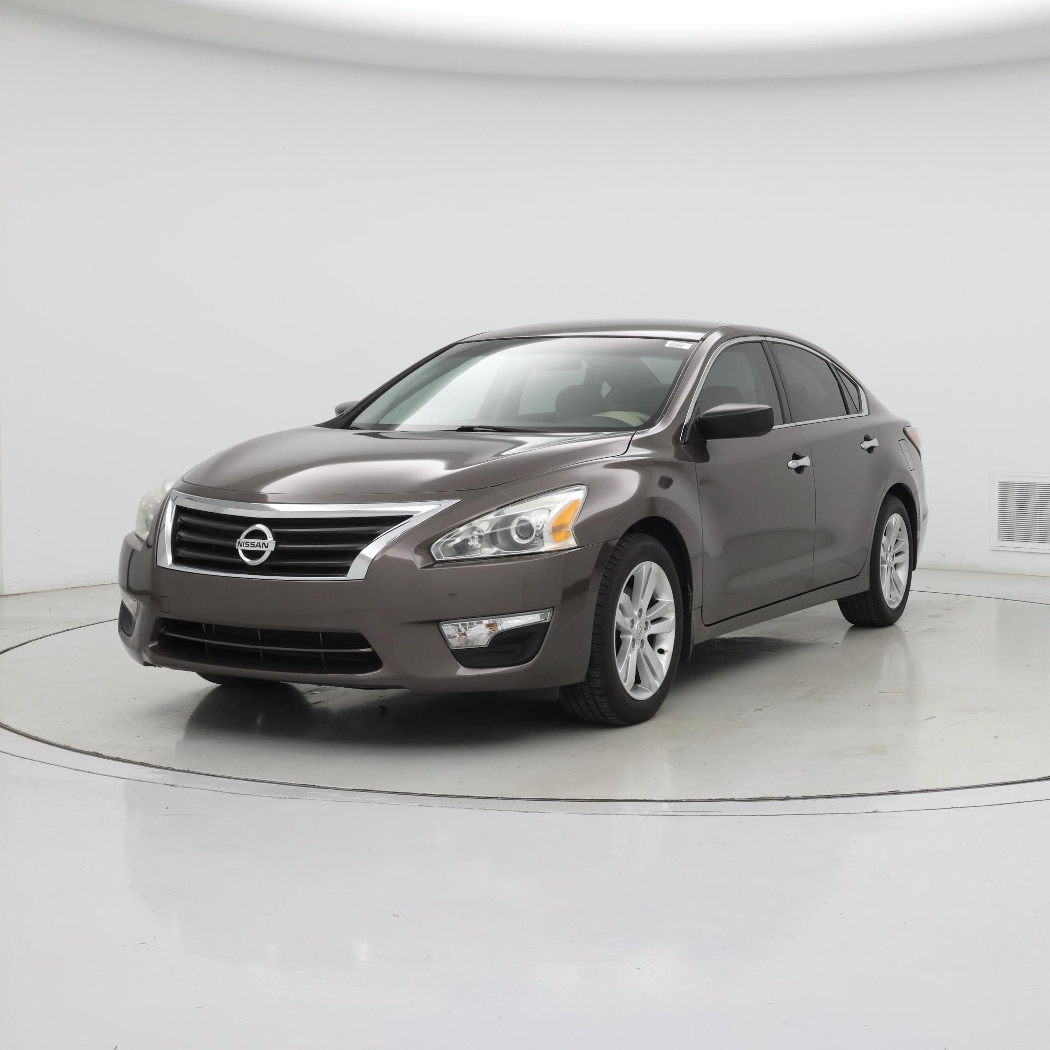 Thumbnail: 2015 Nissan Altima - 4