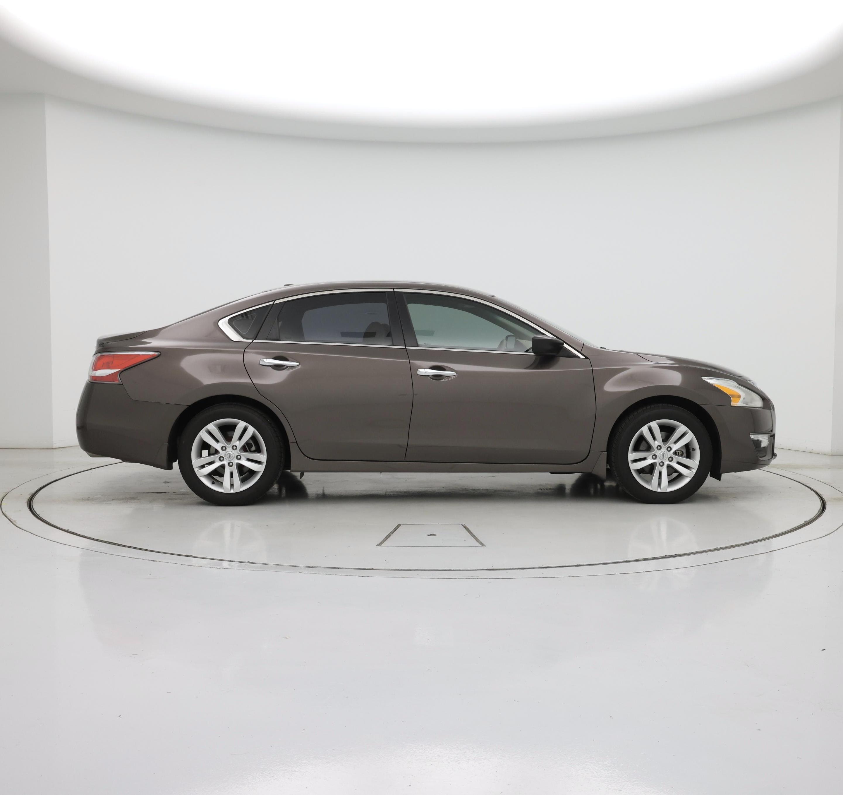 Thumbnail: 2015 Nissan Altima - 7