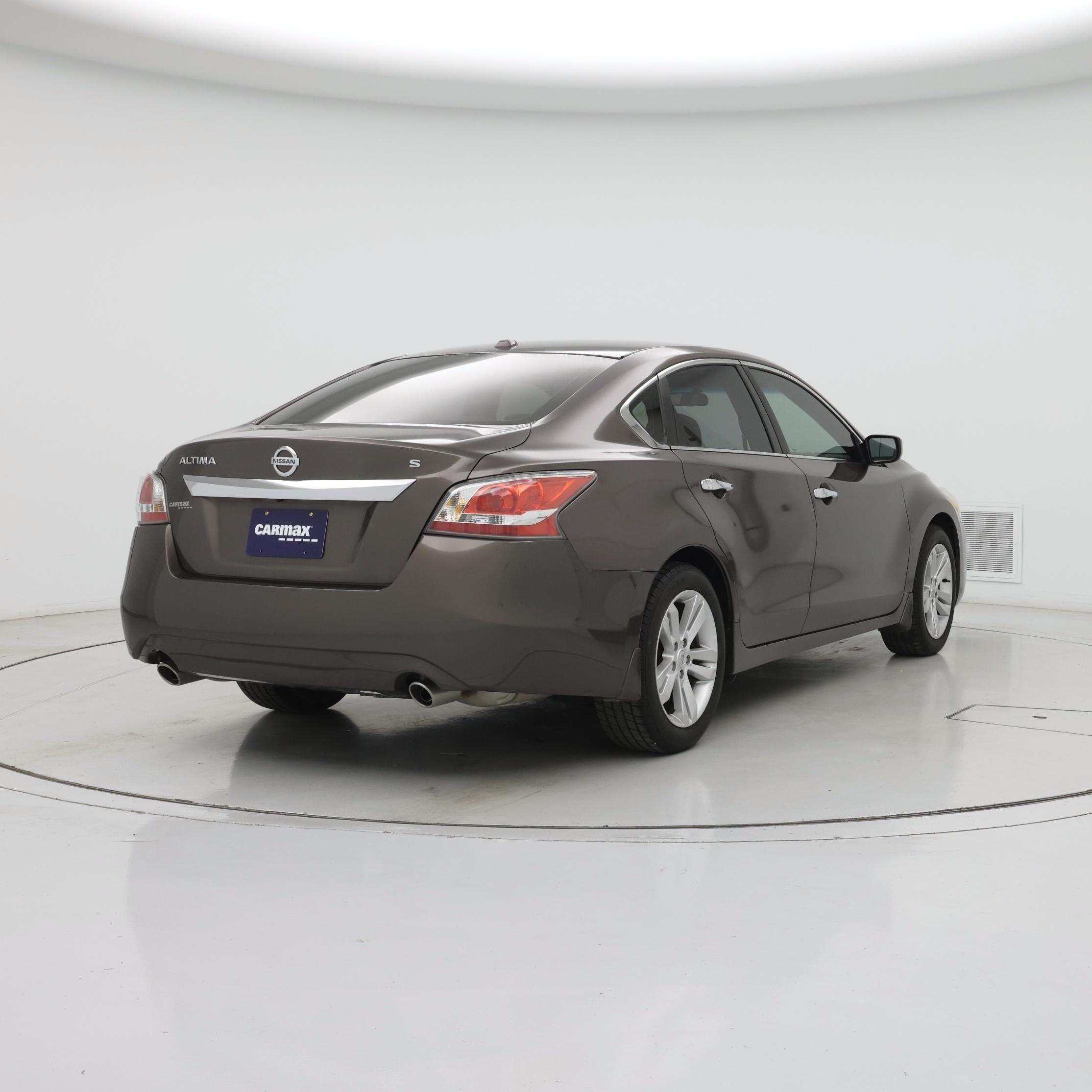 Thumbnail: 2015 Nissan Altima - 8