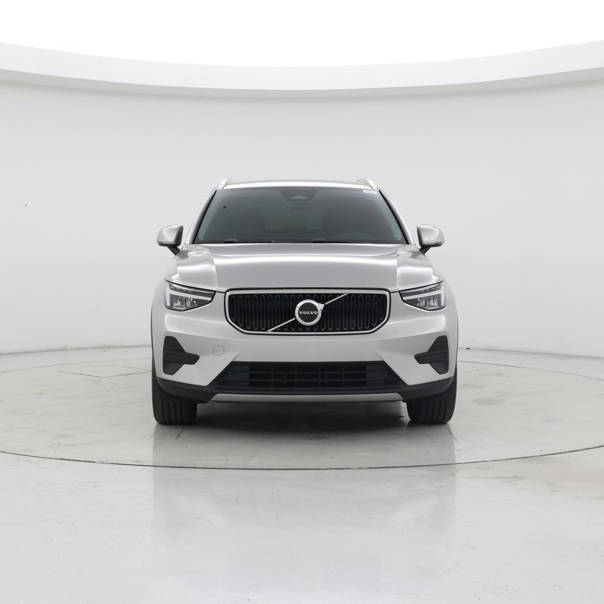 Thumbnail: 2023 Volvo XC40 - 5