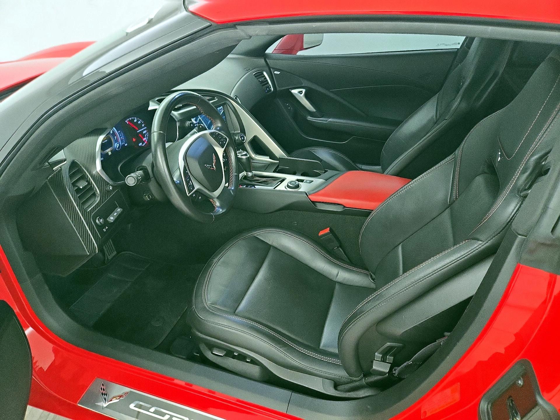 Thumbnail: 2015 Chevrolet Corvette - 11