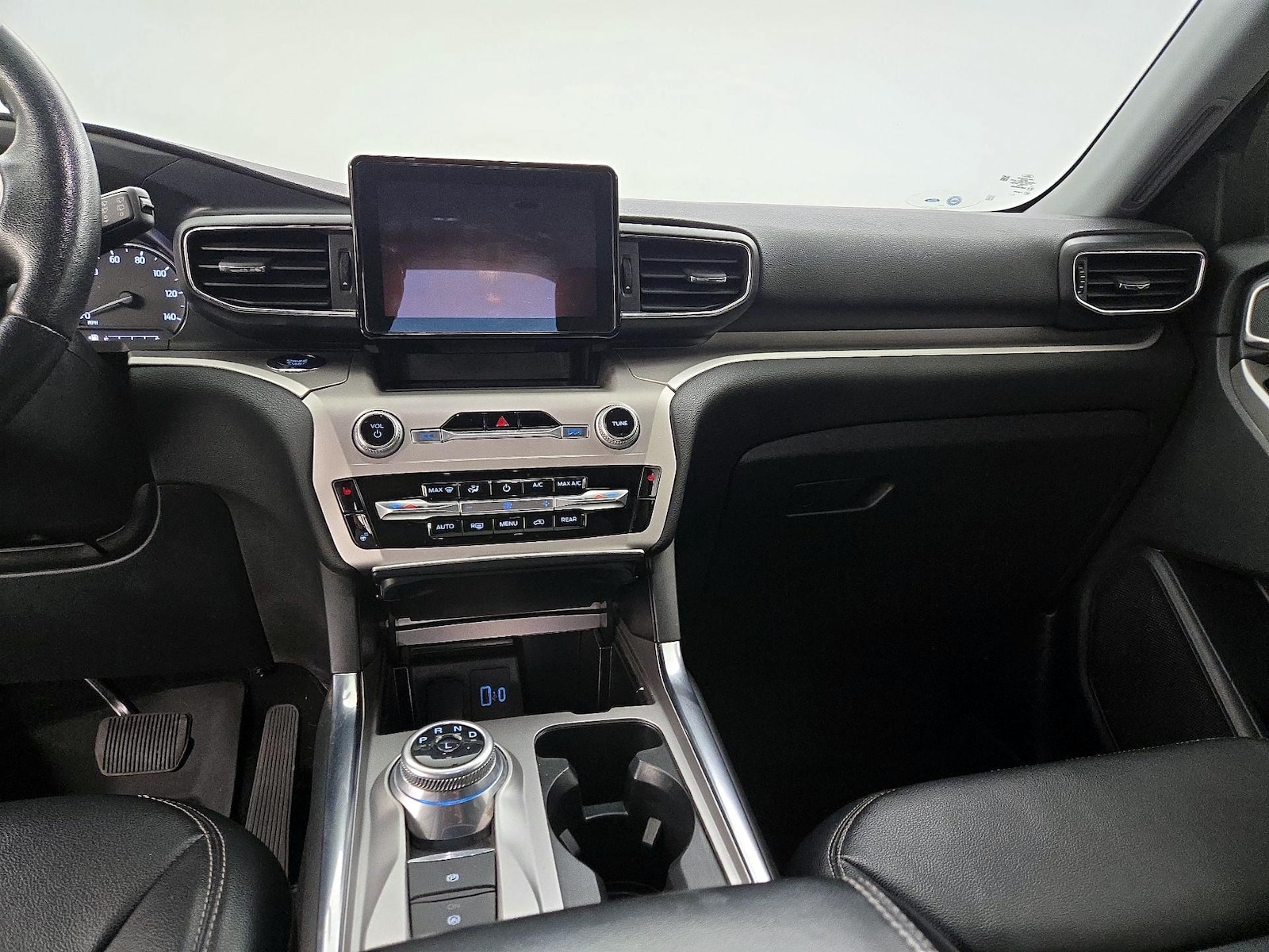 2021 Ford Explorer XLT - Photo 10