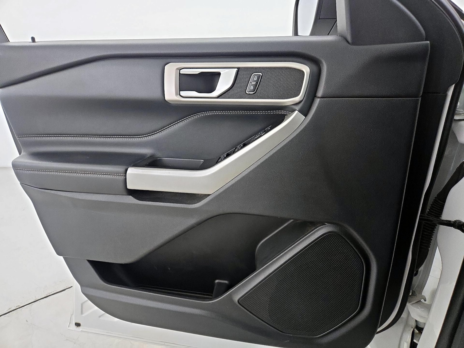 2021 Ford Explorer XLT - Photo 13